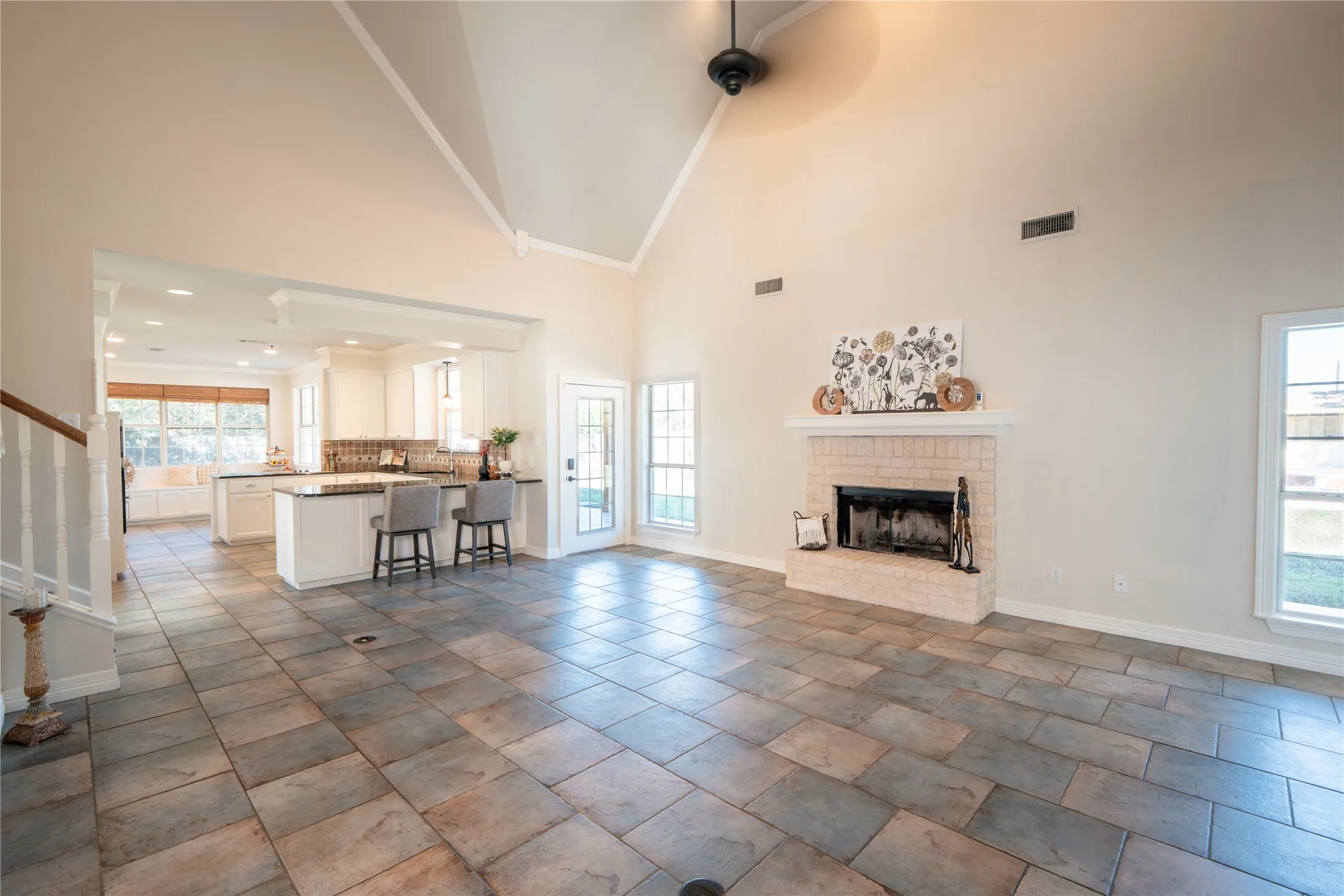 Single Family Residence For Sale in Mc Lennan County , 5901 Flat Rock Road, Waco, Texas 76708, 4 Bedroom, 3 Bathroom, 2 Garage spaces, 3,006 Sqft, built in 1999, mls#21405225, Real Estate Agent in Waco, Homes For Sale in Mc Lennan county, Homes For Sale in Waco, Realtor in Waco Texas, Real Estate Brokerage Independent Realty Texas, Luminita Cordes Realtor