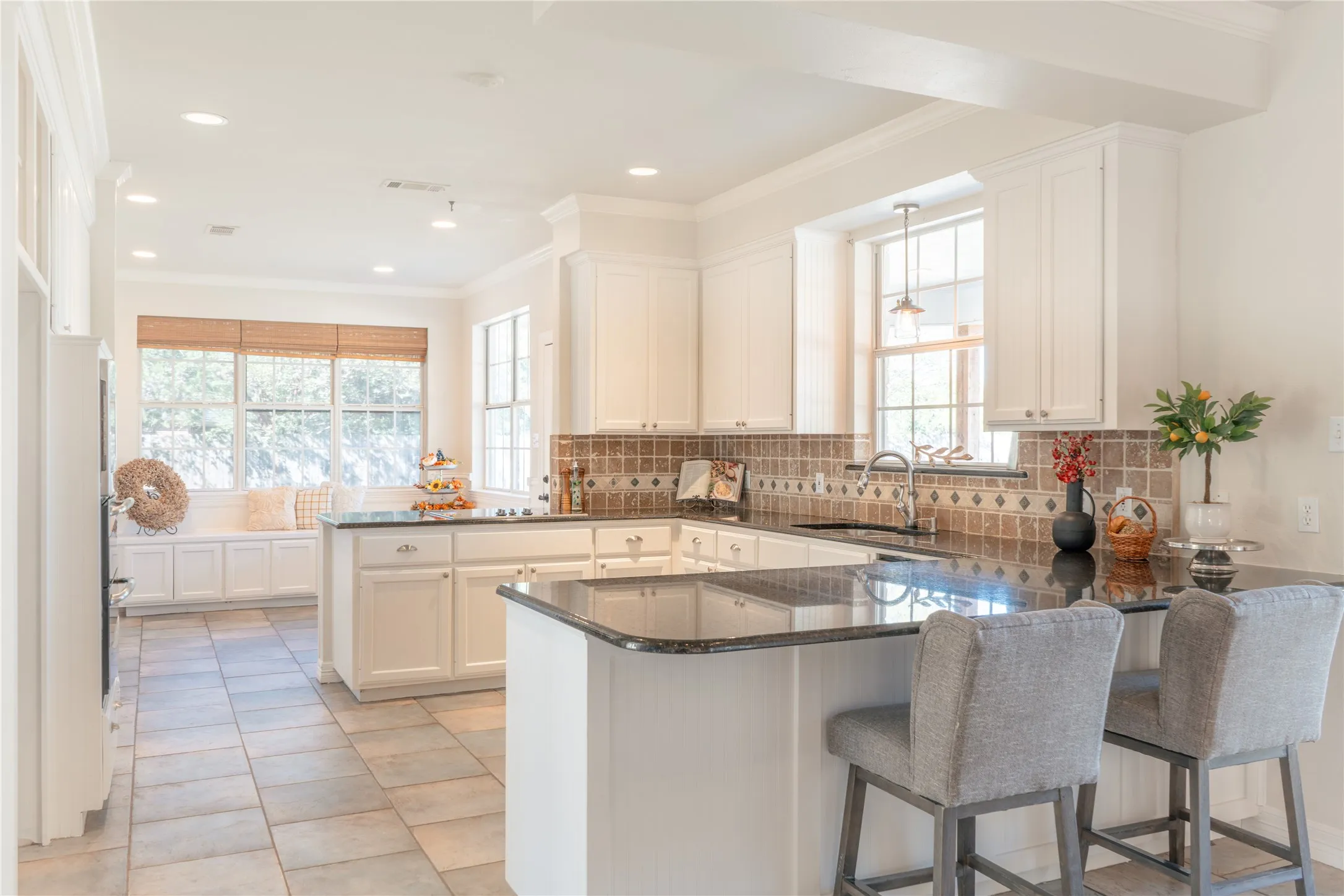 Single Family Residence For Sale in Mc Lennan County , 5901 Flat Rock Road, Waco, Texas 76708, 4 Bedroom, 3 Bathroom, 2 Garage spaces, 3,006 Sqft, built in 1999, mls#21405225, Real Estate Agent in Waco, Homes For Sale in Mc Lennan county, Homes For Sale in Waco, Realtor in Waco Texas, Real Estate Brokerage Independent Realty Texas, Luminita Cordes Realtor