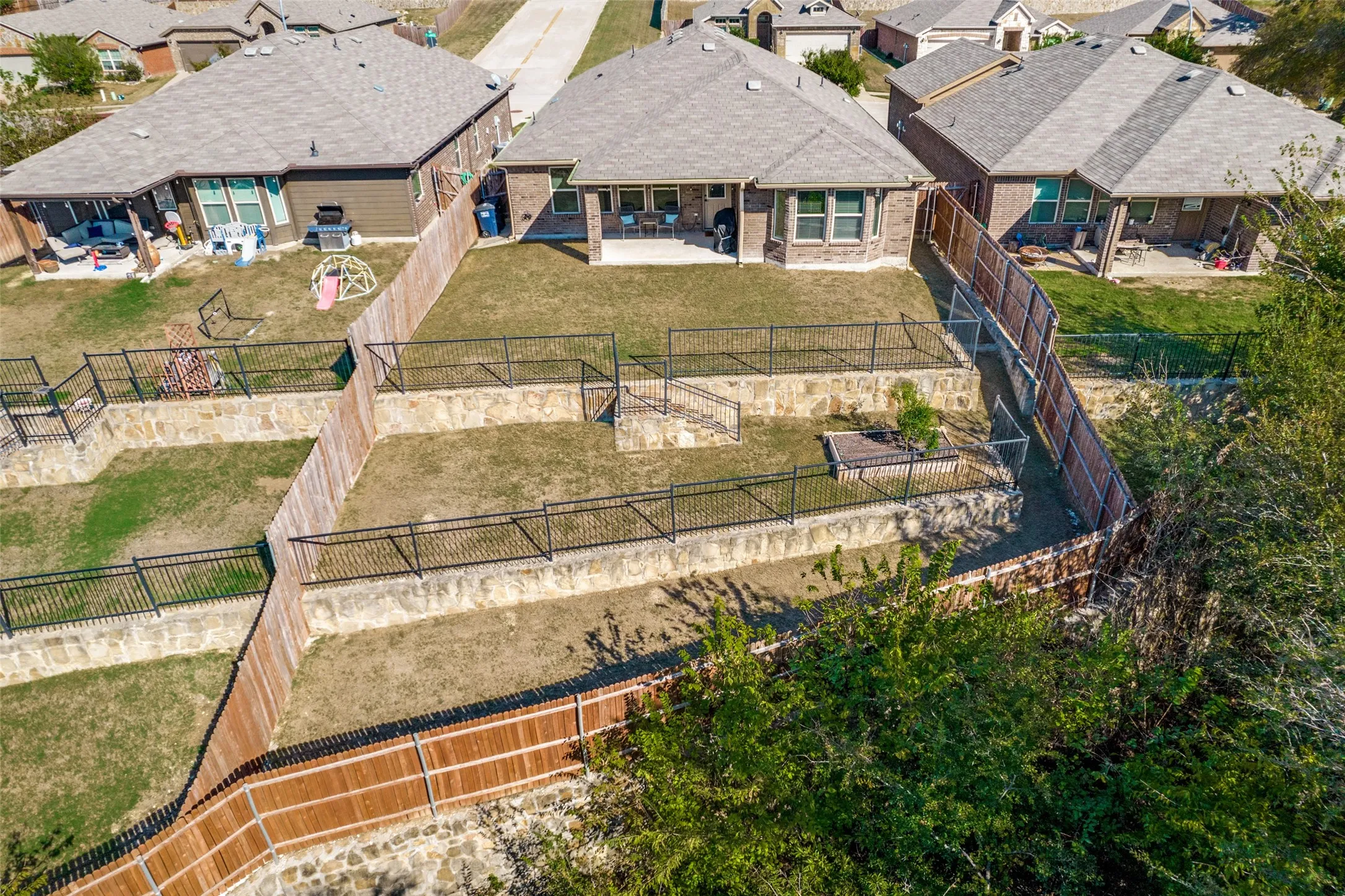 Single Family Residence For Sale in Tarrant County , 300 Balcones Drive, Fort Worth, Texas 76108, 3 Bedroom, 2 Bathroom, 2 Garage spaces, 1,657 Sqft, built in 2018, mls#21405083, Real Estate Agent in Fort Worth, Homes For Sale in Tarrant county, Homes For Sale in Fort Worth, Realtor in Fort Worth Texas, Real Estate Brokerage Independent Realty Texas, Luminita Cordes Realtor