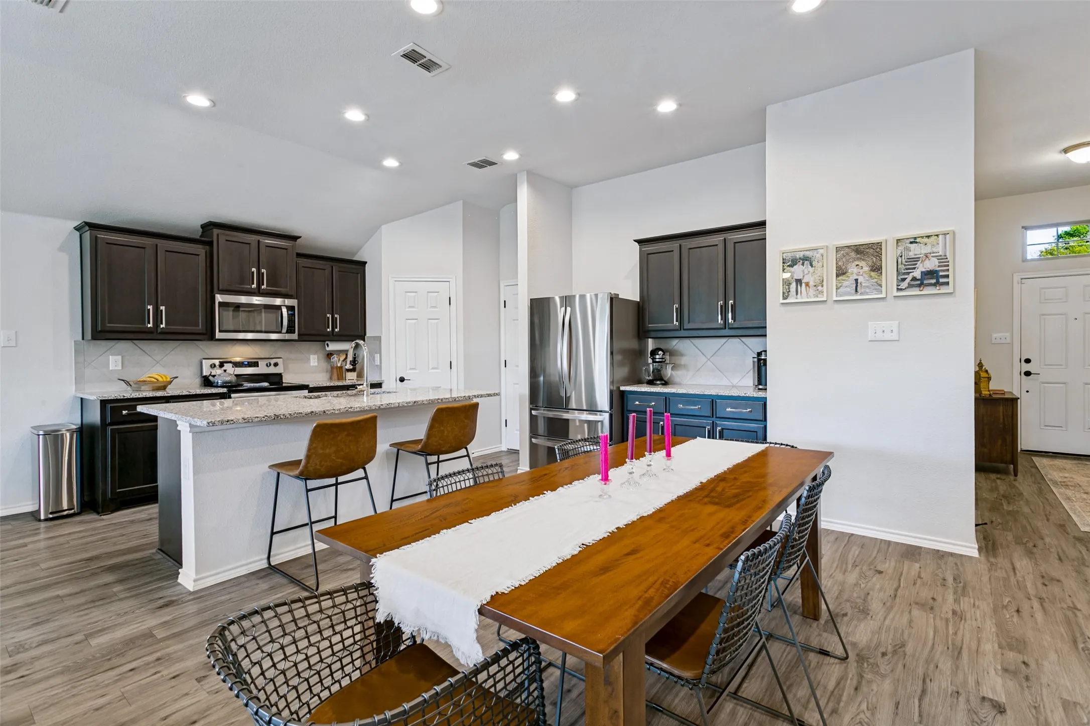Single Family Residence For Sale in Tarrant County , 300 Balcones Drive, Fort Worth, Texas 76108, 3 Bedroom, 2 Bathroom, 2 Garage spaces, 1,657 Sqft, built in 2018, mls#21405083, Real Estate Agent in Fort Worth, Homes For Sale in Tarrant county, Homes For Sale in Fort Worth, Realtor in Fort Worth Texas, Real Estate Brokerage Independent Realty Texas, Luminita Cordes Realtor