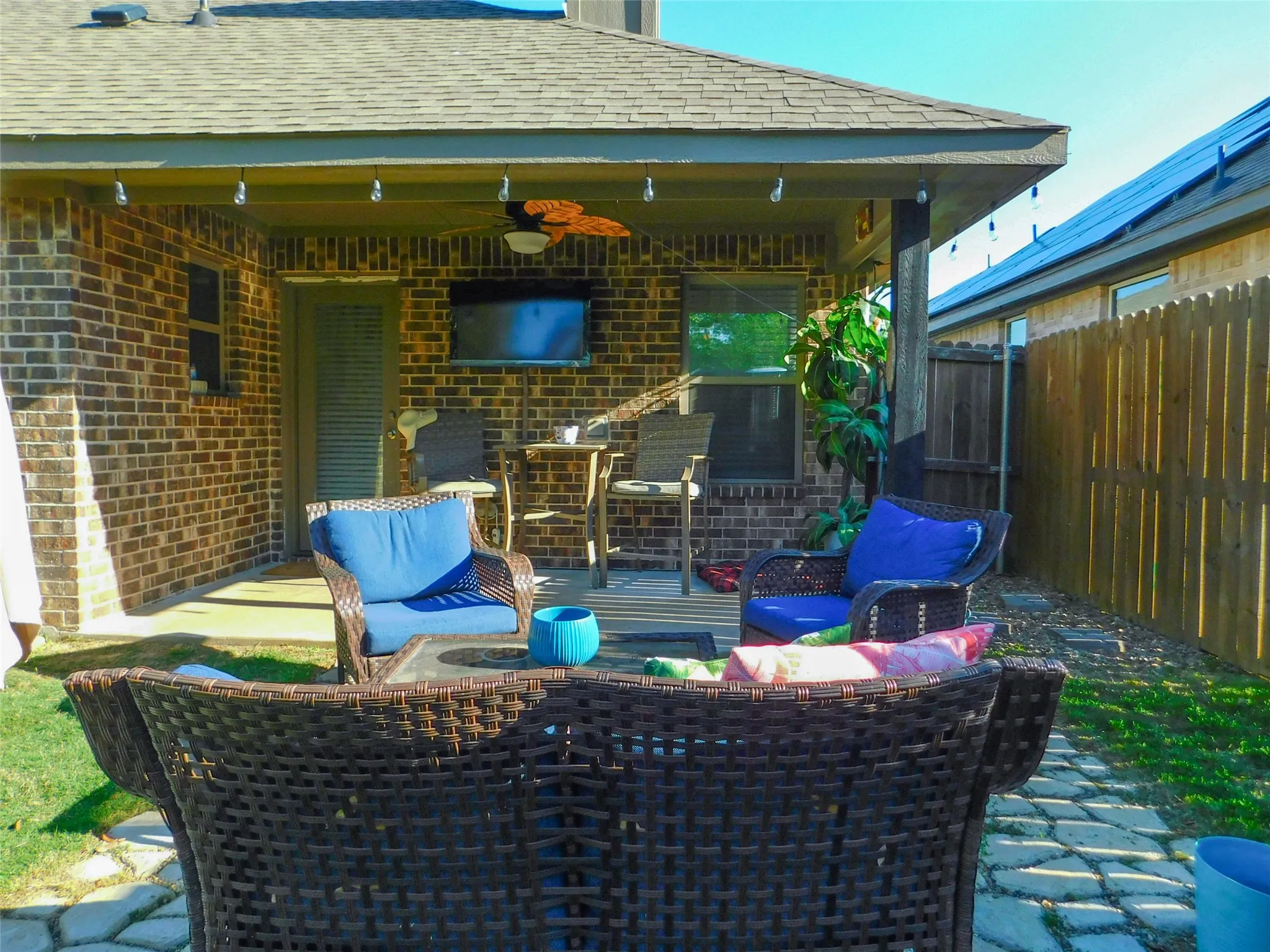 Single Family Residence For Rent in Denton County , 117 Maverick Lane, Pilot Point, Texas 76258, 3 Bedroom, 2 Bathroom, 2 Garage spaces, 1,755 Sqft, built in 2020, mls#21407184, Real Estate Agent in Pilot Point, Homes For Rent in Denton county, Homes For Rent in Pilot Point, Realtor in Pilot Point Texas, Real Estate Brokerage Independent Realty Texas, Luminita Cordes Realtor