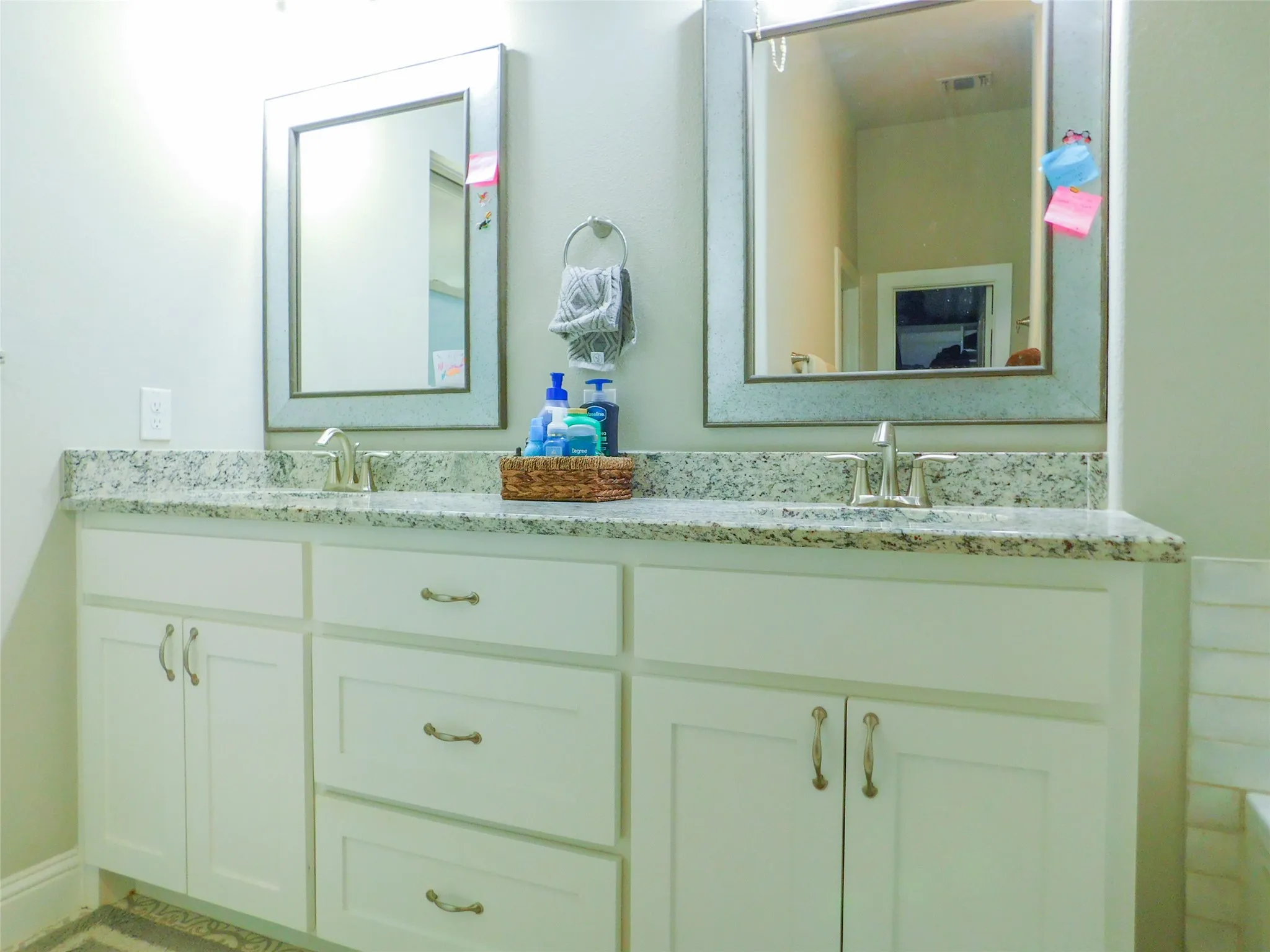 Single Family Residence For Rent in Denton County , 117 Maverick Lane, Pilot Point, Texas 76258, 3 Bedroom, 2 Bathroom, 2 Garage spaces, 1,755 Sqft, built in 2020, mls#21407184, Real Estate Agent in Pilot Point, Homes For Rent in Denton county, Homes For Rent in Pilot Point, Realtor in Pilot Point Texas, Real Estate Brokerage Independent Realty Texas, Luminita Cordes Realtor