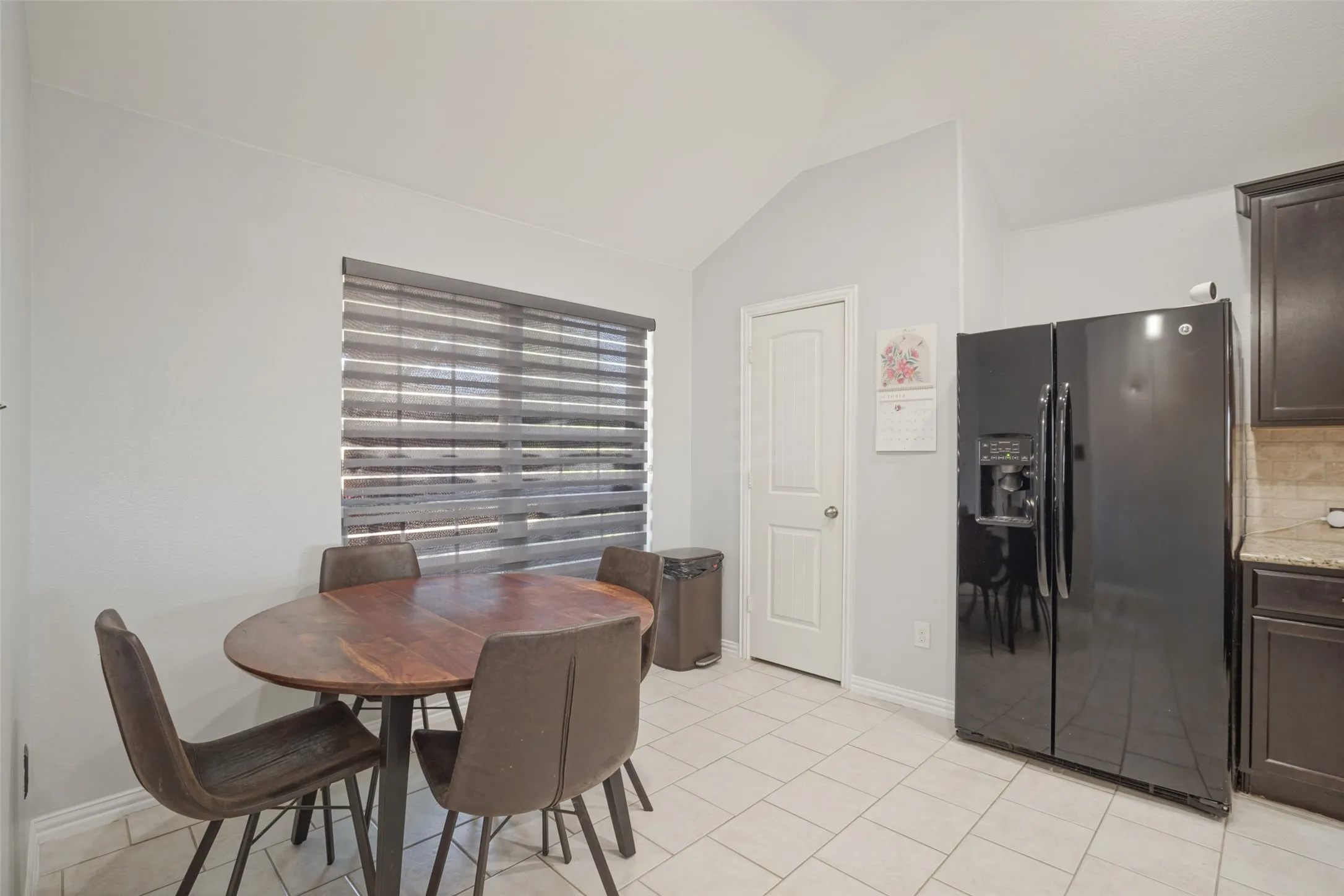 Single Family Residence For Sale in Tarrant County , 14317 Mariposa Lily Lane, Fort Worth, Texas 76052, 3 Bedroom, 2 Bathroom, 2 Garage spaces, 1,556 Sqft, built in 2012, mls#21407032, Real Estate Agent in Fort Worth, Homes For Sale in Tarrant county, Homes For Sale in Fort Worth, Realtor in Fort Worth Texas, Real Estate Brokerage Independent Realty Texas, Luminita Cordes Realtor