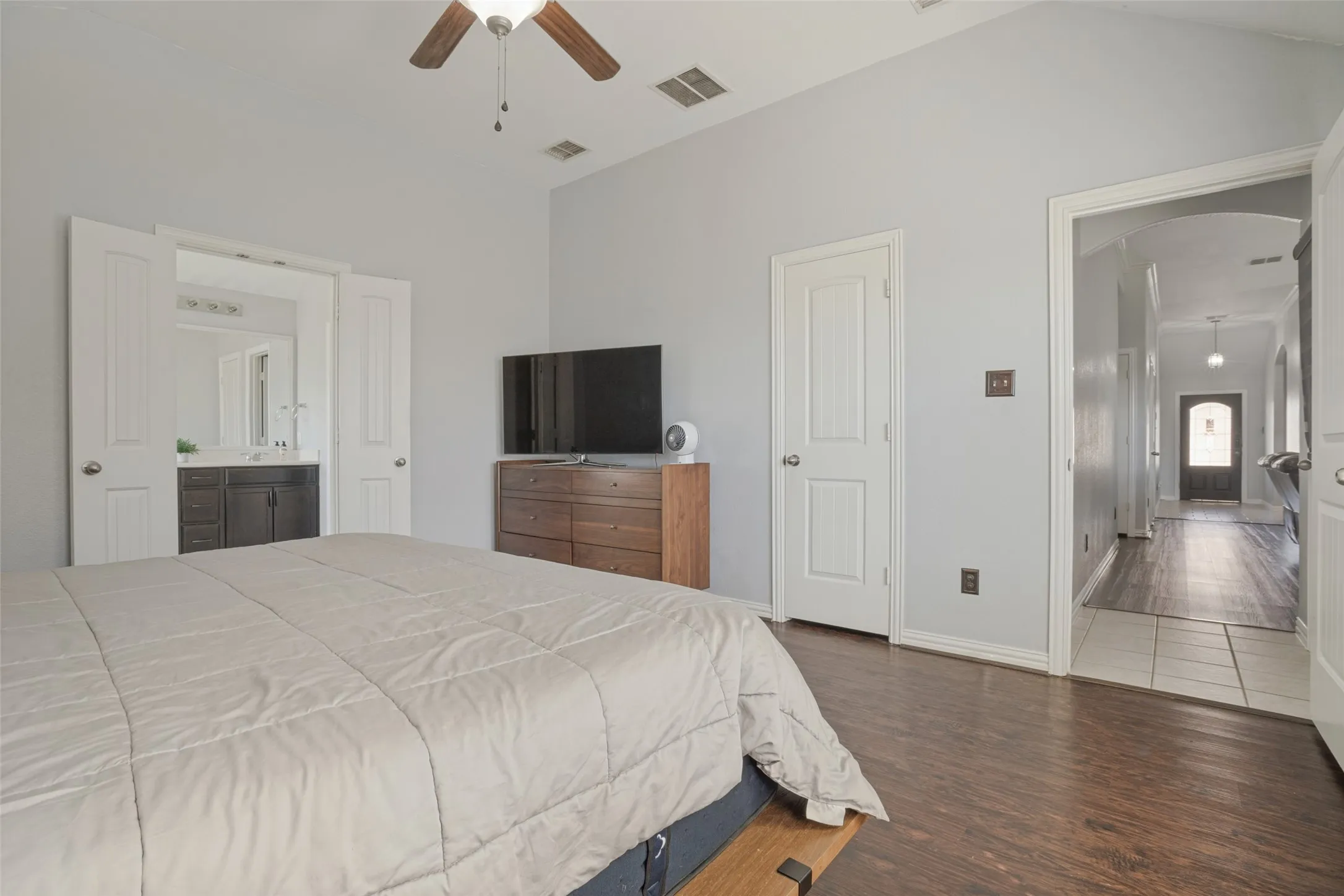 Single Family Residence For Sale in Tarrant County , 14317 Mariposa Lily Lane, Fort Worth, Texas 76052, 3 Bedroom, 2 Bathroom, 2 Garage spaces, 1,556 Sqft, built in 2012, mls#21407032, Real Estate Agent in Fort Worth, Homes For Sale in Tarrant county, Homes For Sale in Fort Worth, Realtor in Fort Worth Texas, Real Estate Brokerage Independent Realty Texas, Luminita Cordes Realtor