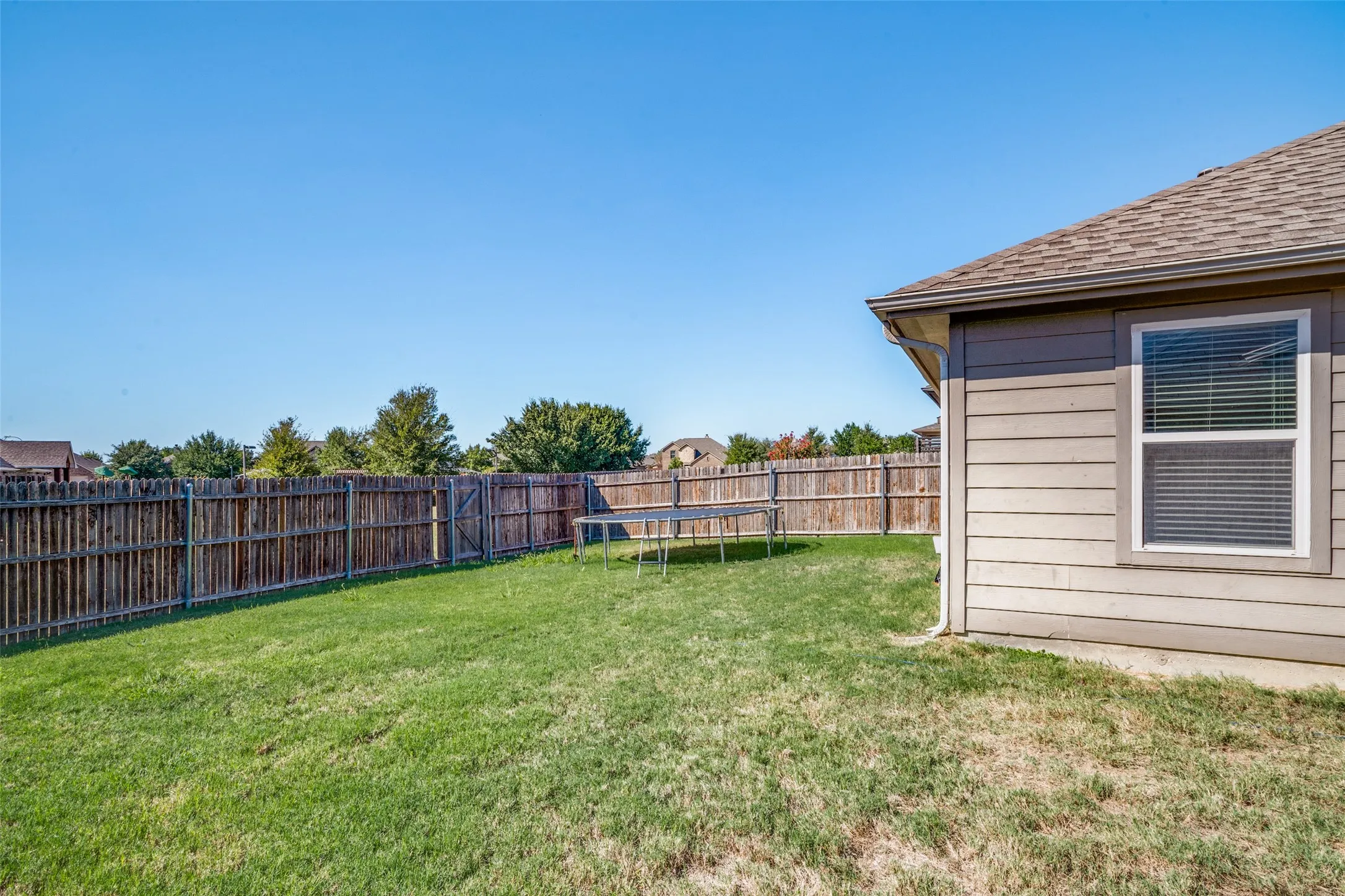 Single Family Residence For Sale in Tarrant County , 14317 Mariposa Lily Lane, Fort Worth, Texas 76052, 3 Bedroom, 2 Bathroom, 2 Garage spaces, 1,556 Sqft, built in 2012, mls#21407032, Real Estate Agent in Fort Worth, Homes For Sale in Tarrant county, Homes For Sale in Fort Worth, Realtor in Fort Worth Texas, Real Estate Brokerage Independent Realty Texas, Luminita Cordes Realtor