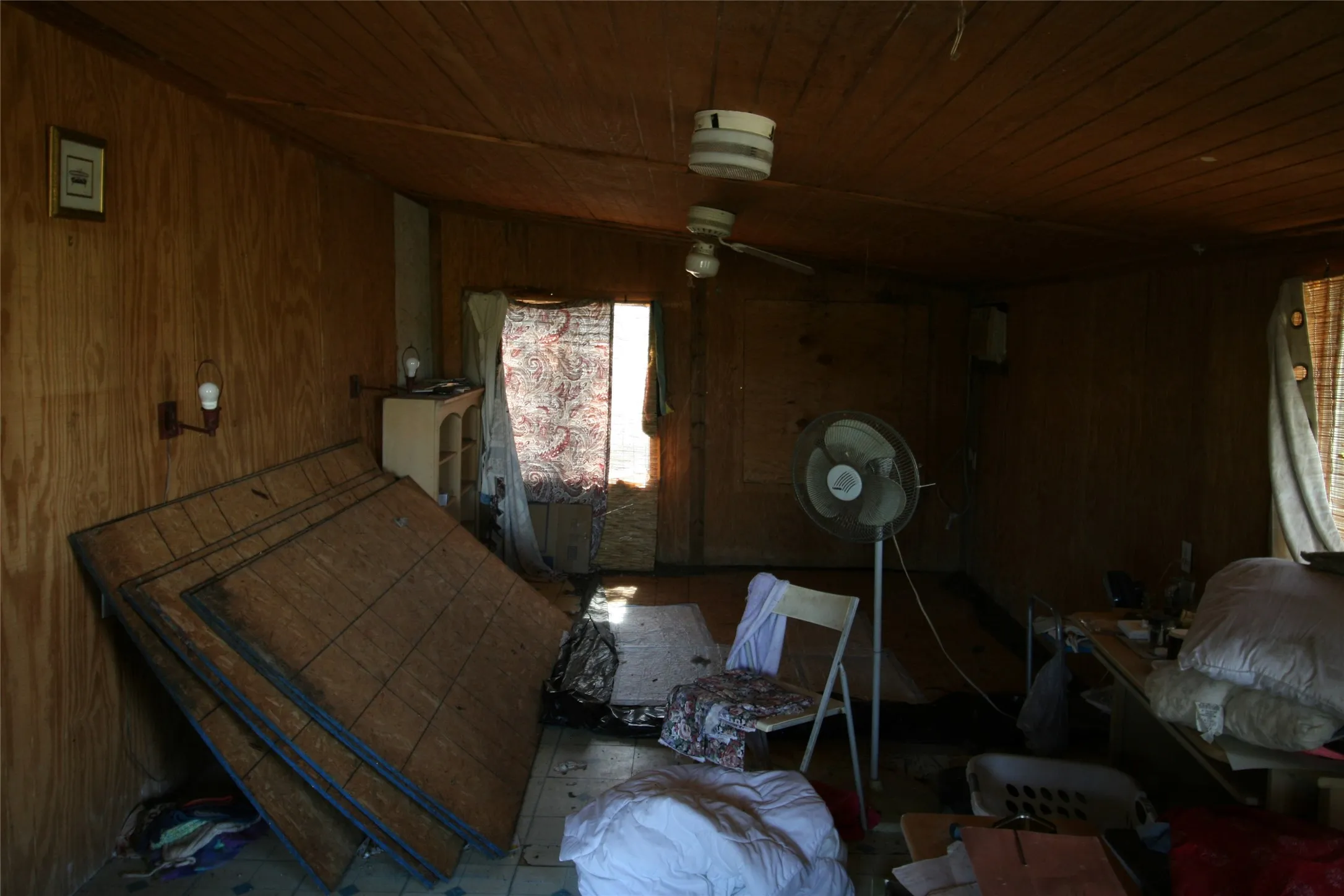 Single Family Residence For Sale in Van Zandt County , 28084 Fm 47, Canton, Texas 75103, 1 Bedroom, 1 Bathroom, Garage spaces, 576 Sqft, built in 2000, mls#21407212, Real Estate Agent in Canton, Homes For Sale in Van Zandt county, Homes For Sale in Canton, Realtor in Canton Texas, Real Estate Brokerage Independent Realty Texas, Luminita Cordes Realtor