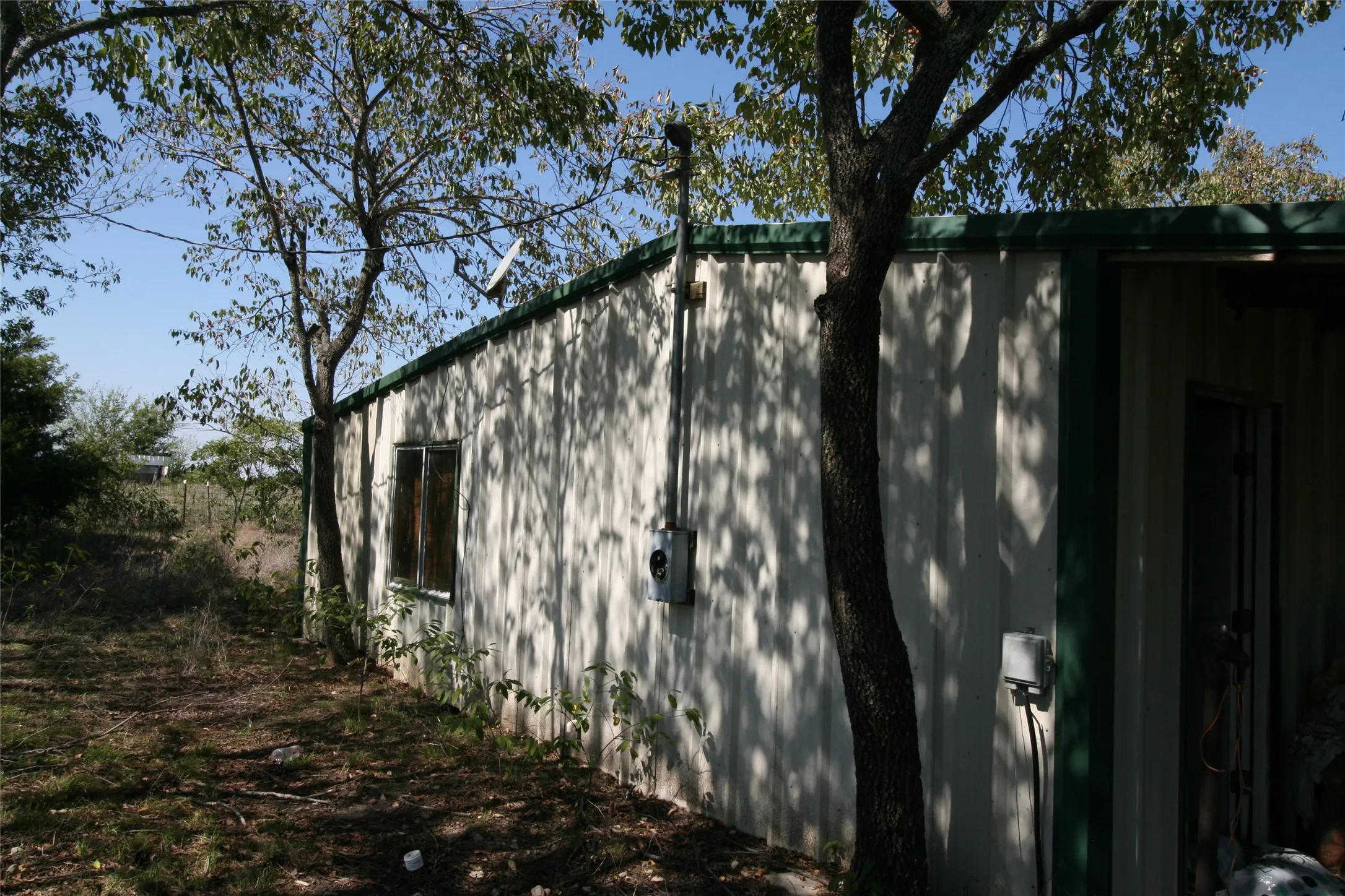 Single Family Residence For Sale in Van Zandt County , 28084 Fm 47, Canton, Texas 75103, 1 Bedroom, 1 Bathroom, Garage spaces, 576 Sqft, built in 2000, mls#21407212, Real Estate Agent in Canton, Homes For Sale in Van Zandt county, Homes For Sale in Canton, Realtor in Canton Texas, Real Estate Brokerage Independent Realty Texas, Luminita Cordes Realtor