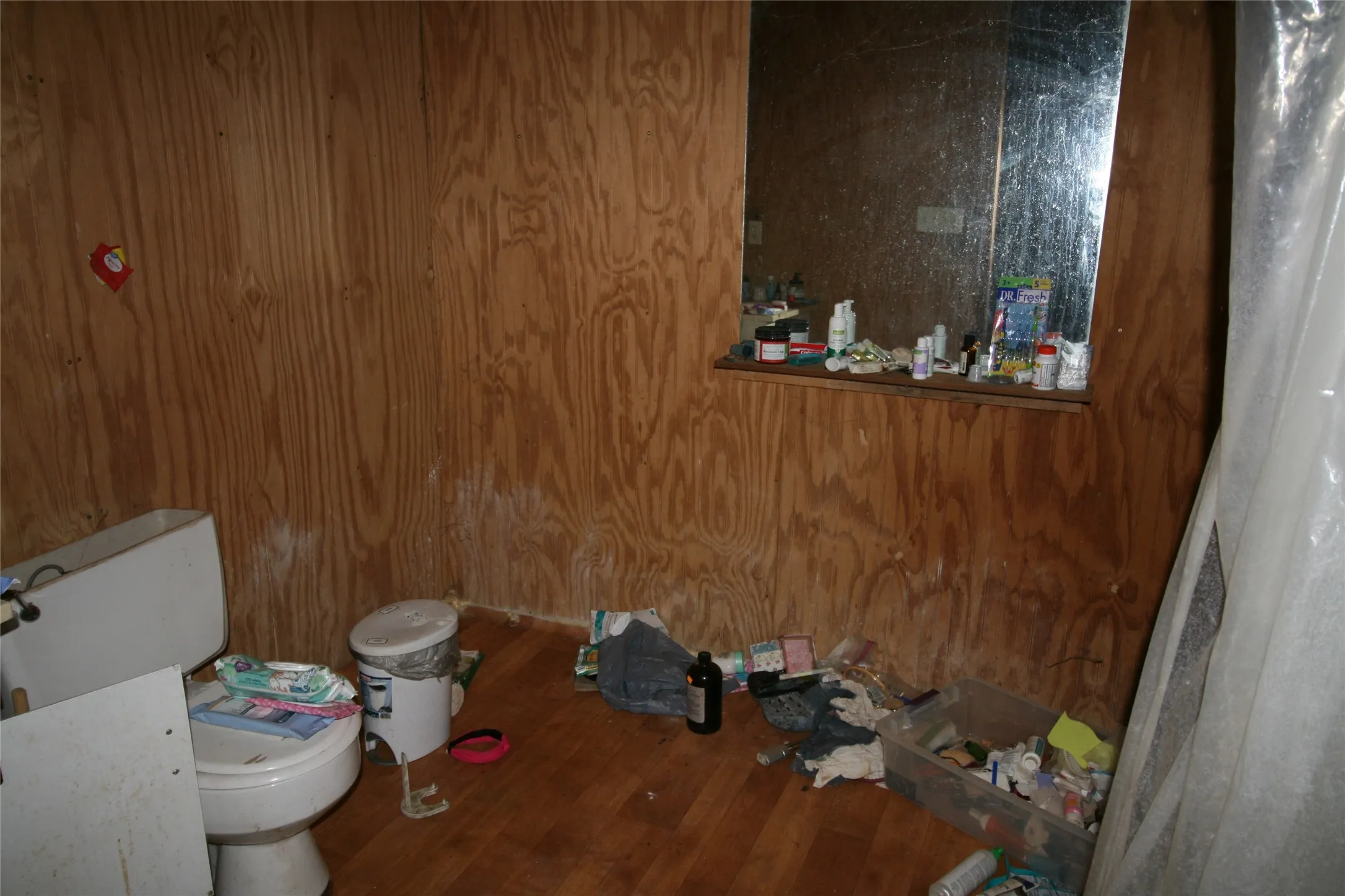 Single Family Residence For Sale in Van Zandt County , 28084 Fm 47, Canton, Texas 75103, 1 Bedroom, 1 Bathroom, Garage spaces, 576 Sqft, built in 2000, mls#21407212, Real Estate Agent in Canton, Homes For Sale in Van Zandt county, Homes For Sale in Canton, Realtor in Canton Texas, Real Estate Brokerage Independent Realty Texas, Luminita Cordes Realtor