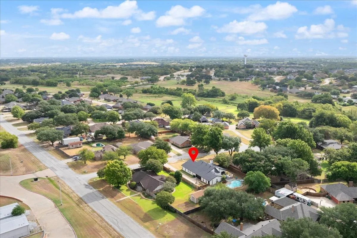 Single Family Residence For Sale in Johnson County , 104 San Medina Lane, Joshua, Texas 76058, 3 Bedroom, 3 Bathroom, 2 Garage spaces, 2,650 Sqft, built in 1979, mls#21400666, Real Estate Agent in Joshua, Homes For Sale in Johnson county, Homes For Sale in Joshua, Realtor in Joshua Texas, Real Estate Brokerage Independent Realty Texas, Luminita Cordes Realtor