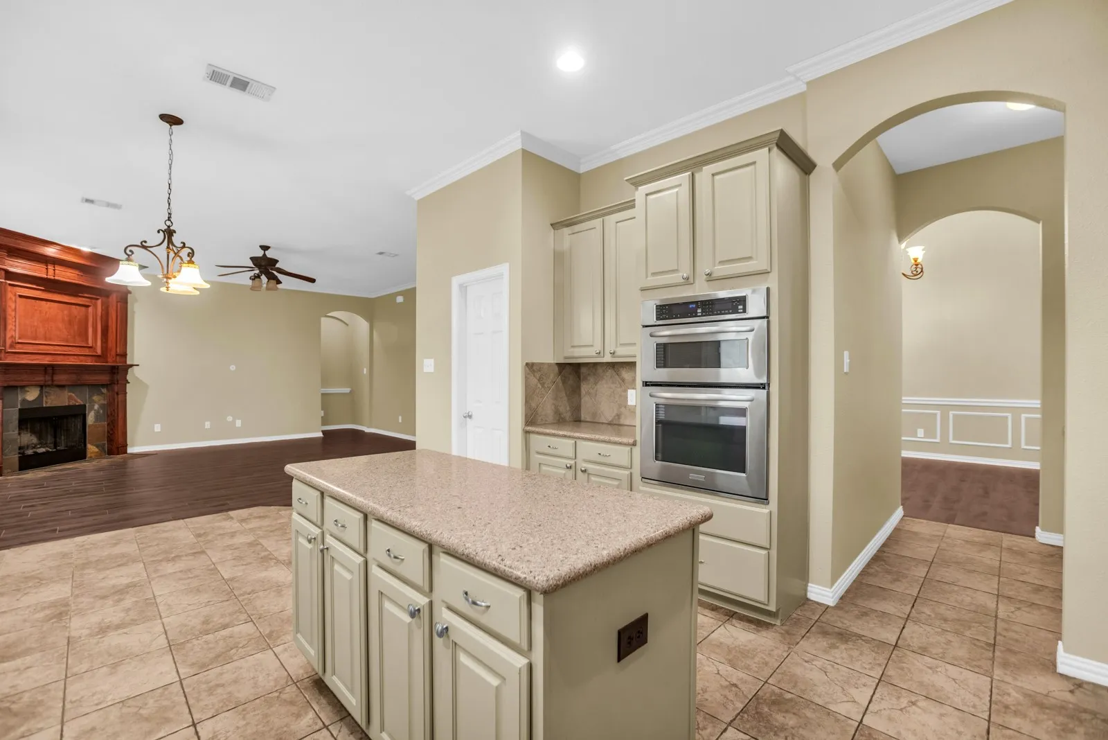 Single Family Residence For Rent in Rockwall County , 513 Mckinney Trail, Fate, Texas 75087, 4 Bedroom, 3 Bathroom, 3 Garage spaces, 3,226 Sqft, built in 2007, mls#21407221, Real Estate Agent in Fate, Homes For Rent in Rockwall county, Homes For Rent in Fate, Realtor in Fate Texas, Real Estate Brokerage Independent Realty Texas, Luminita Cordes Realtor