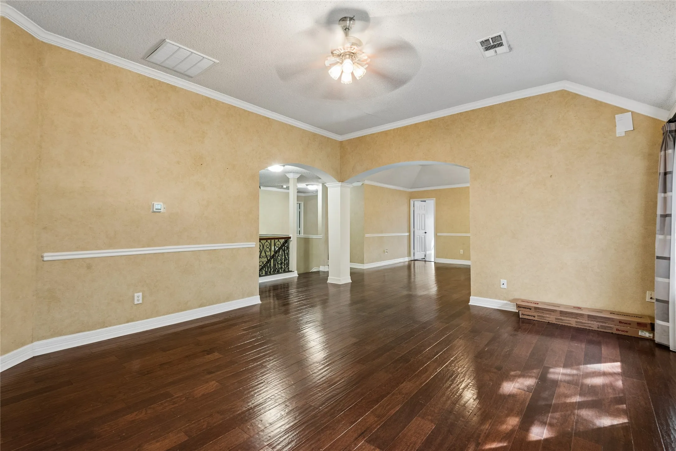 Single Family Residence For Sale in Tarrant County , 5536 Cranberry Drive, Fort Worth, Texas 76137, 4 Bedroom, 4 Bathroom, 3 Garage spaces, 4,002 Sqft, built in 2001, mls#21407223, Real Estate Agent in Fort Worth, Homes For Sale in Tarrant county, Homes For Sale in Fort Worth, Realtor in Fort Worth Texas, Real Estate Brokerage Independent Realty Texas, Luminita Cordes Realtor