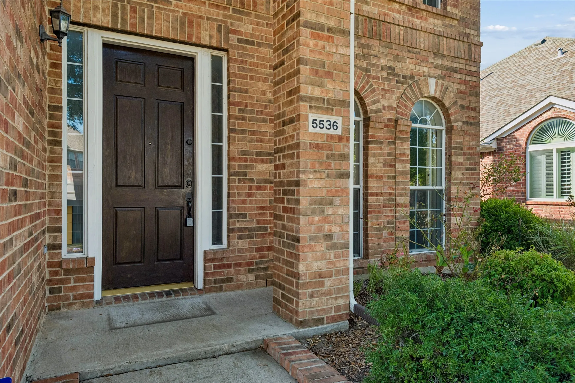 Single Family Residence For Sale in Tarrant County , 5536 Cranberry Drive, Fort Worth, Texas 76137, 4 Bedroom, 4 Bathroom, 3 Garage spaces, 4,002 Sqft, built in 2001, mls#21407223, Real Estate Agent in Fort Worth, Homes For Sale in Tarrant county, Homes For Sale in Fort Worth, Realtor in Fort Worth Texas, Real Estate Brokerage Independent Realty Texas, Luminita Cordes Realtor