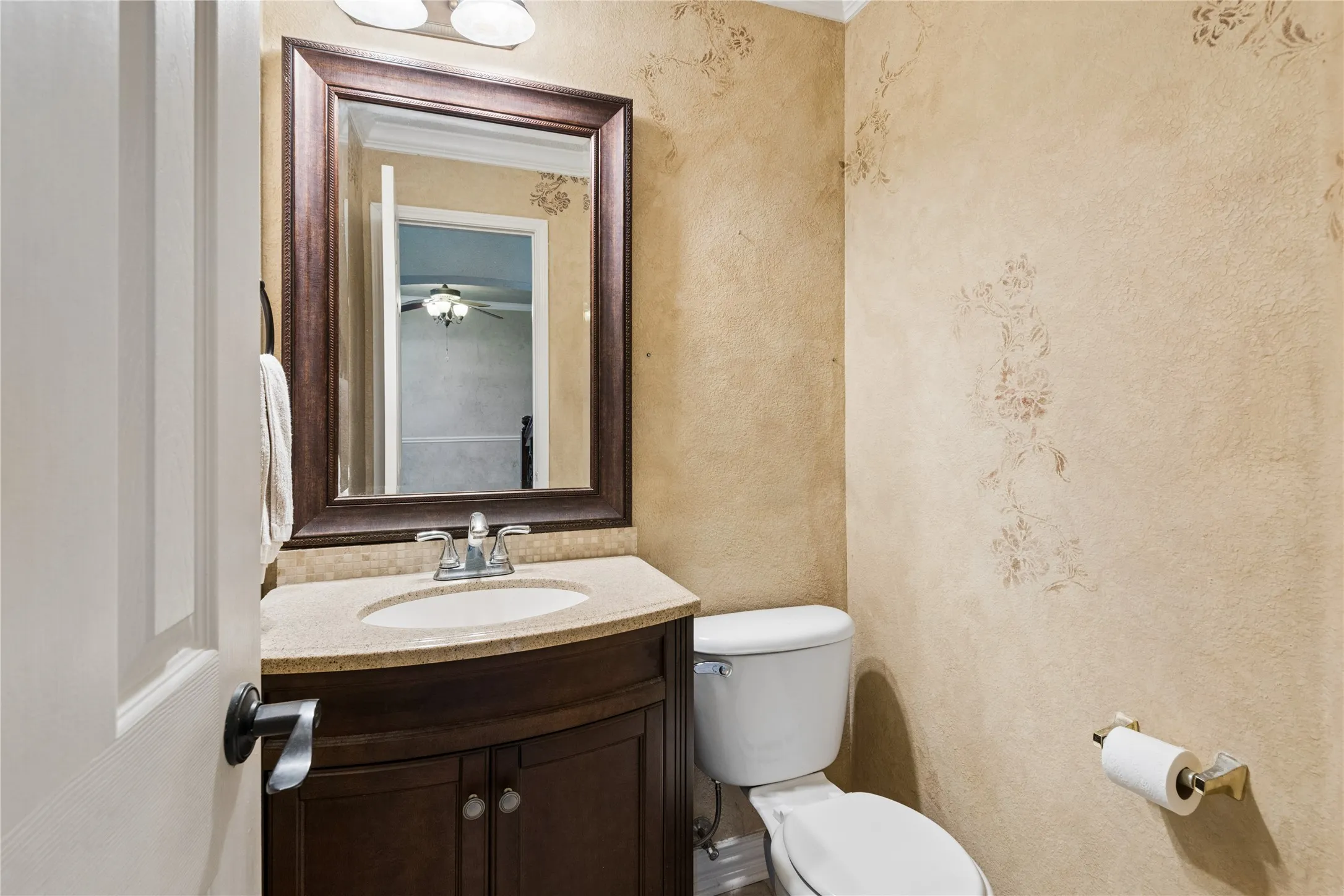 Single Family Residence For Sale in Tarrant County , 5536 Cranberry Drive, Fort Worth, Texas 76137, 4 Bedroom, 4 Bathroom, 3 Garage spaces, 4,002 Sqft, built in 2001, mls#21407223, Real Estate Agent in Fort Worth, Homes For Sale in Tarrant county, Homes For Sale in Fort Worth, Realtor in Fort Worth Texas, Real Estate Brokerage Independent Realty Texas, Luminita Cordes Realtor