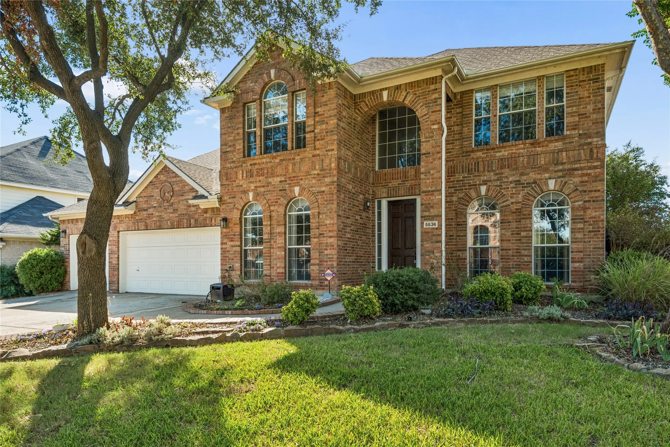 Single Family Residence For Sale in Tarrant County , 5536 Cranberry Drive, Fort Worth, Texas 76137, 4 Bedroom, 4 Bathroom, 3 Garage spaces, 4,002 Sqft, built in 2001, mls#21407223, Real Estate Agent in Fort Worth, Homes For Sale in Tarrant county, Homes For Sale in Fort Worth, Realtor in Fort Worth Texas, Real Estate Brokerage Independent Realty Texas, Luminita Cordes Realtor