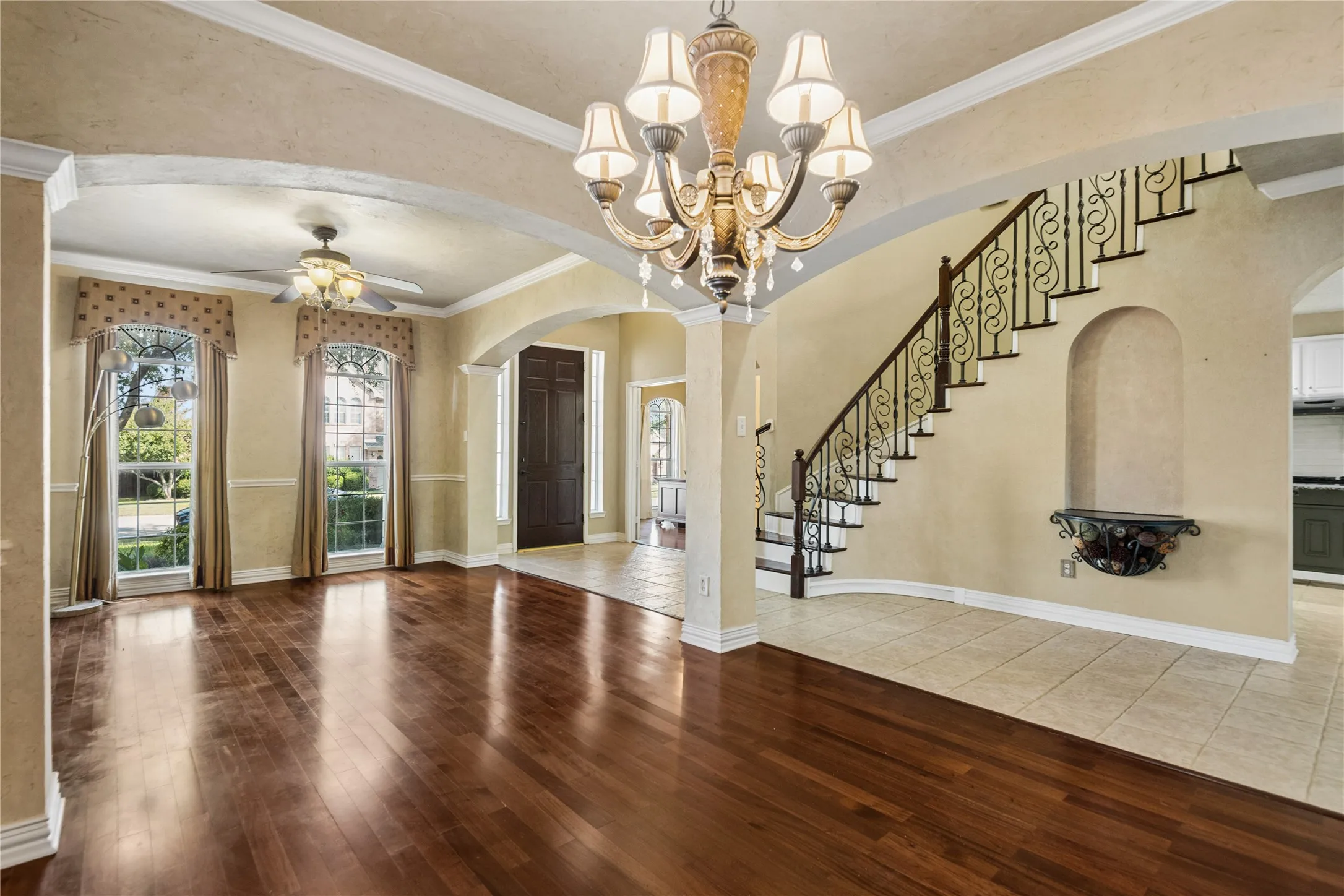 Single Family Residence For Sale in Tarrant County , 5536 Cranberry Drive, Fort Worth, Texas 76137, 4 Bedroom, 4 Bathroom, 3 Garage spaces, 4,002 Sqft, built in 2001, mls#21407223, Real Estate Agent in Fort Worth, Homes For Sale in Tarrant county, Homes For Sale in Fort Worth, Realtor in Fort Worth Texas, Real Estate Brokerage Independent Realty Texas, Luminita Cordes Realtor
