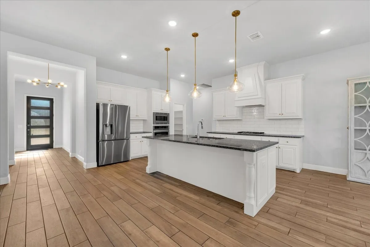 Single Family Residence For Sale in Johnson County , 1410 Quincy Drive, Mansfield, Texas 76063, 4 Bedroom, 3 Bathroom, 2 Garage spaces, 2,260 Sqft, built in 2021, mls#21405943, Real Estate Agent in Mansfield, Homes For Sale in Johnson county, Homes For Sale in Mansfield, Realtor in Mansfield Texas, Real Estate Brokerage Independent Realty Texas, Luminita Cordes Realtor