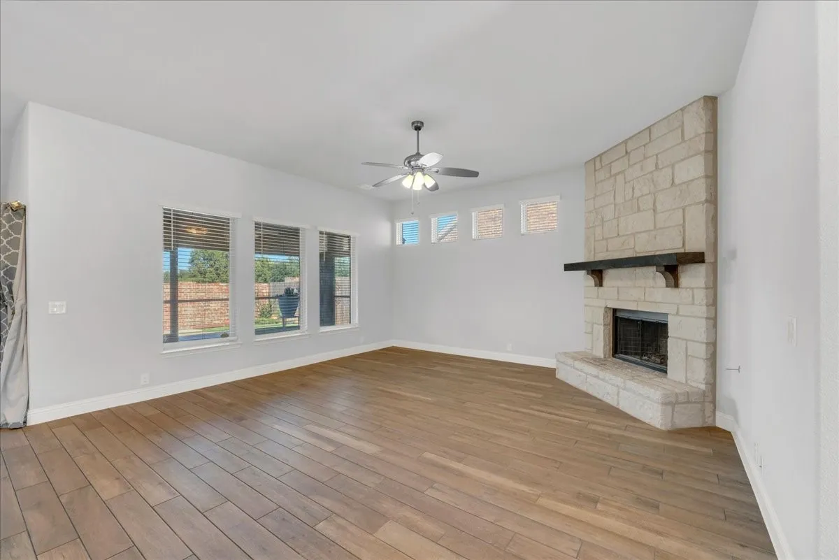 Single Family Residence For Sale in Johnson County , 1410 Quincy Drive, Mansfield, Texas 76063, 4 Bedroom, 3 Bathroom, 2 Garage spaces, 2,260 Sqft, built in 2021, mls#21405943, Real Estate Agent in Mansfield, Homes For Sale in Johnson county, Homes For Sale in Mansfield, Realtor in Mansfield Texas, Real Estate Brokerage Independent Realty Texas, Luminita Cordes Realtor
