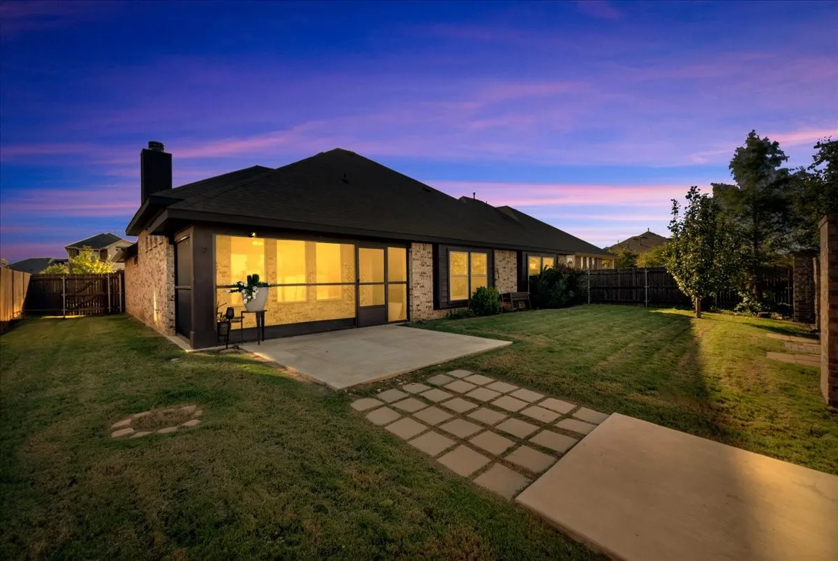 Single Family Residence For Sale in Johnson County , 1410 Quincy Drive, Mansfield, Texas 76063, 4 Bedroom, 3 Bathroom, 2 Garage spaces, 2,260 Sqft, built in 2021, mls#21405943, Real Estate Agent in Mansfield, Homes For Sale in Johnson county, Homes For Sale in Mansfield, Realtor in Mansfield Texas, Real Estate Brokerage Independent Realty Texas, Luminita Cordes Realtor