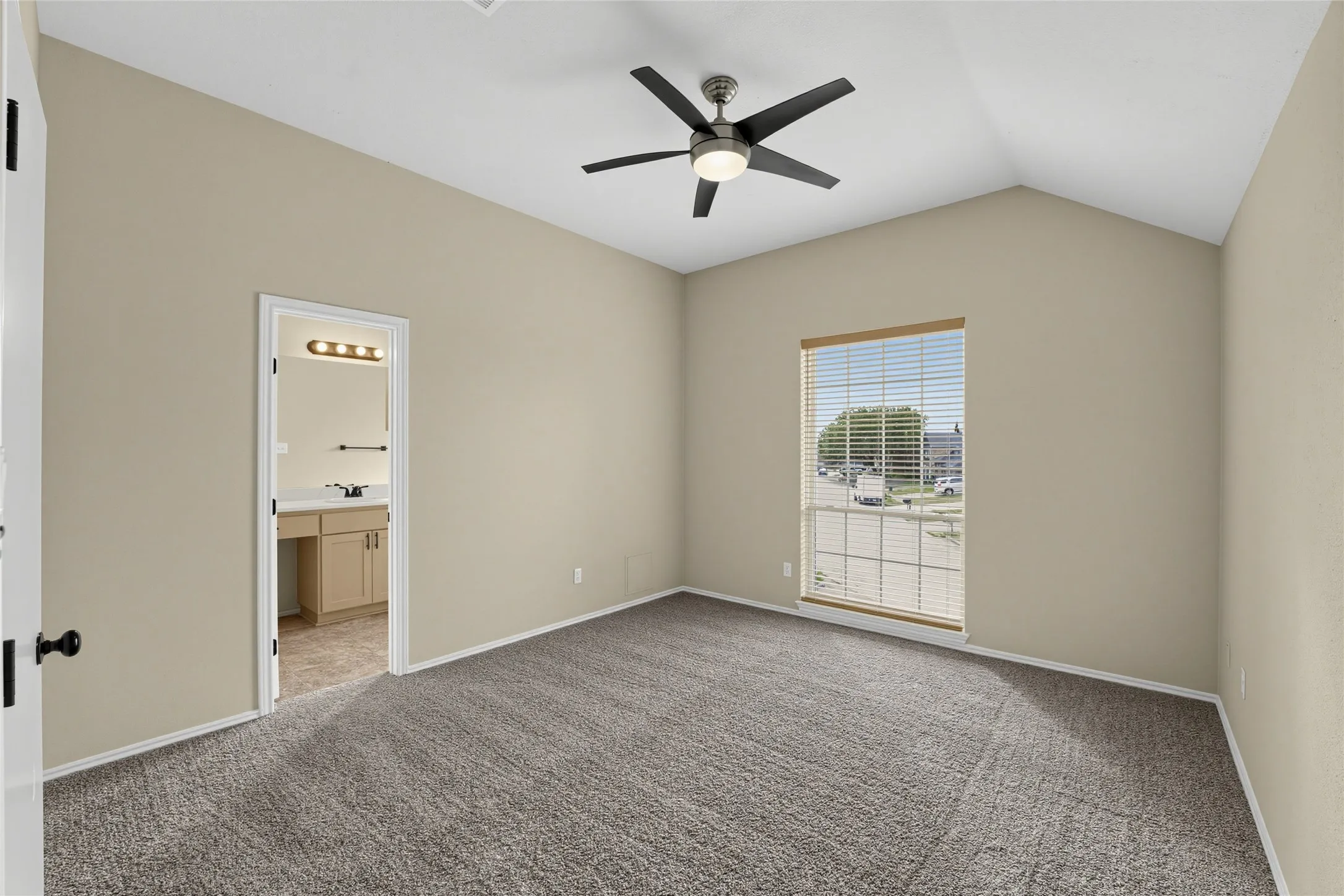 Single Family Residence For Sale in Denton County , 1335 Jasmine Drive, Lewisville, Texas 75077, 3 Bedroom, 2 Bathroom, 2 Garage spaces, 1,625 Sqft, built in 1986, mls#21396425, Real Estate Agent in Lewisville, Homes For Sale in Denton county, Homes For Sale in Lewisville, Realtor in Lewisville Texas, Real Estate Brokerage Independent Realty Texas, Luminita Cordes Realtor
