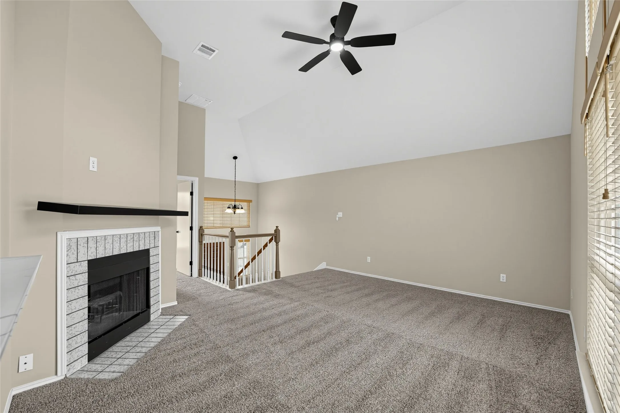 Single Family Residence For Sale in Denton County , 1335 Jasmine Drive, Lewisville, Texas 75077, 3 Bedroom, 2 Bathroom, 2 Garage spaces, 1,625 Sqft, built in 1986, mls#21396425, Real Estate Agent in Lewisville, Homes For Sale in Denton county, Homes For Sale in Lewisville, Realtor in Lewisville Texas, Real Estate Brokerage Independent Realty Texas, Luminita Cordes Realtor