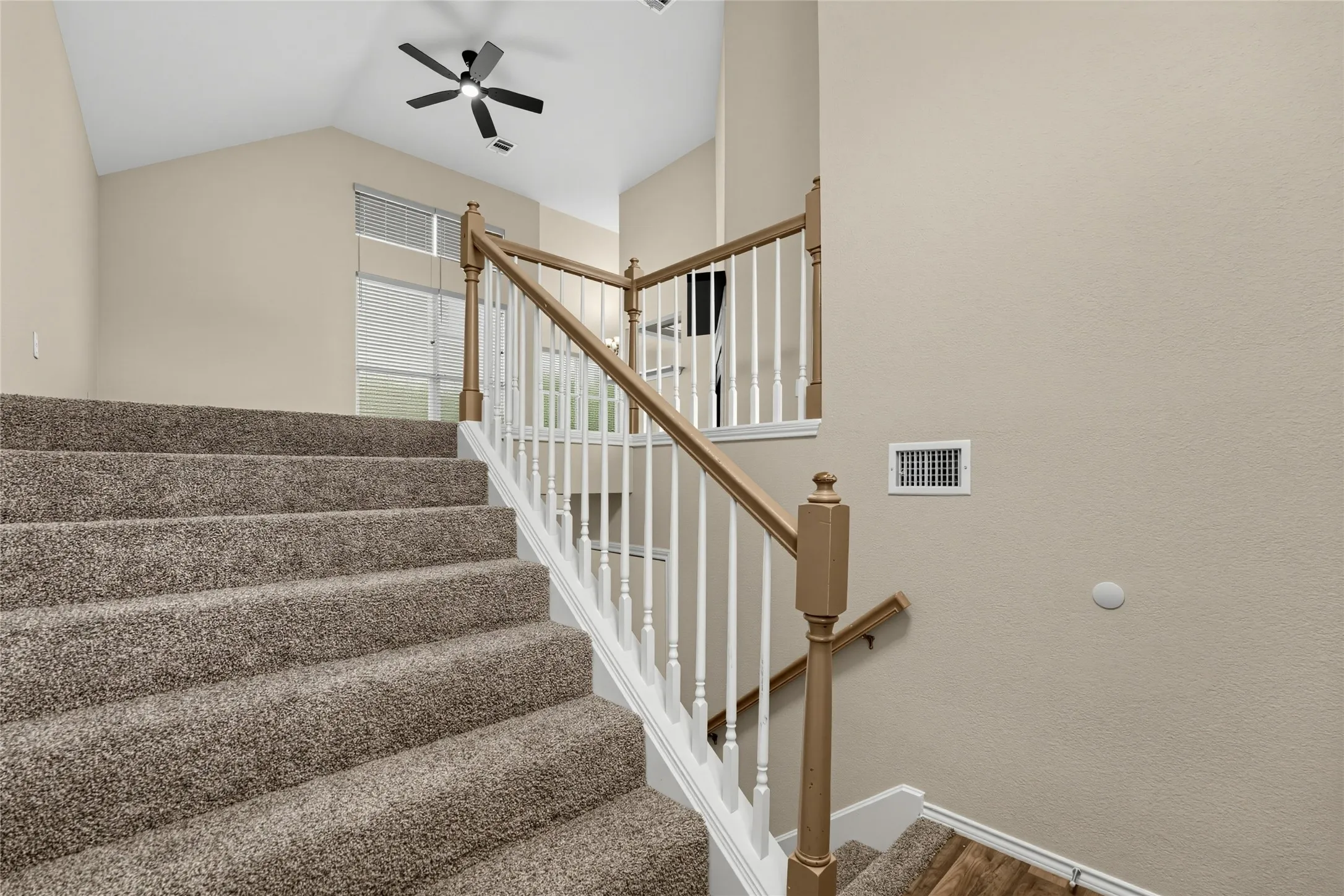 Single Family Residence For Sale in Denton County , 1335 Jasmine Drive, Lewisville, Texas 75077, 3 Bedroom, 2 Bathroom, 2 Garage spaces, 1,625 Sqft, built in 1986, mls#21396425, Real Estate Agent in Lewisville, Homes For Sale in Denton county, Homes For Sale in Lewisville, Realtor in Lewisville Texas, Real Estate Brokerage Independent Realty Texas, Luminita Cordes Realtor