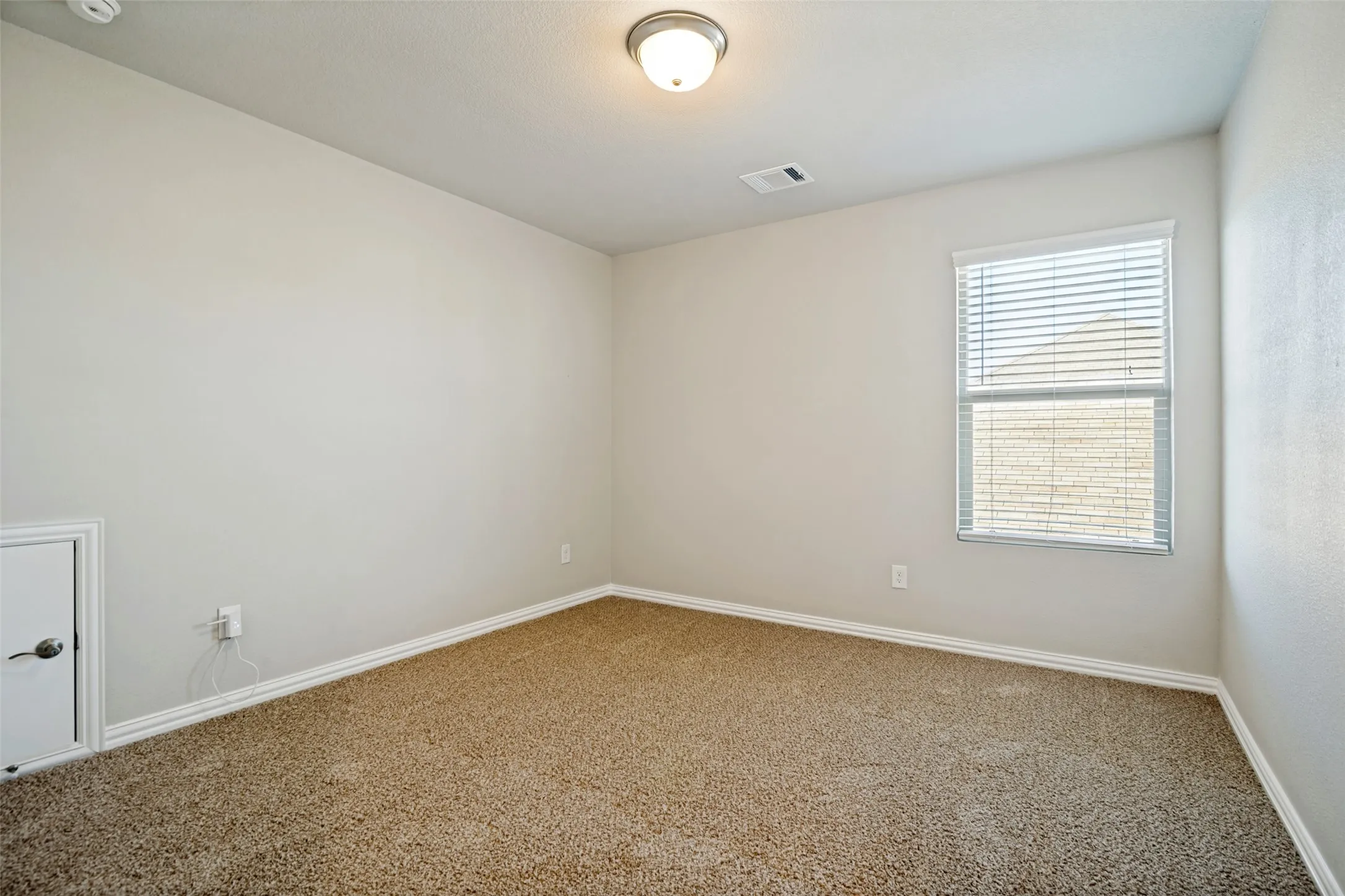 Neutral wall finishes