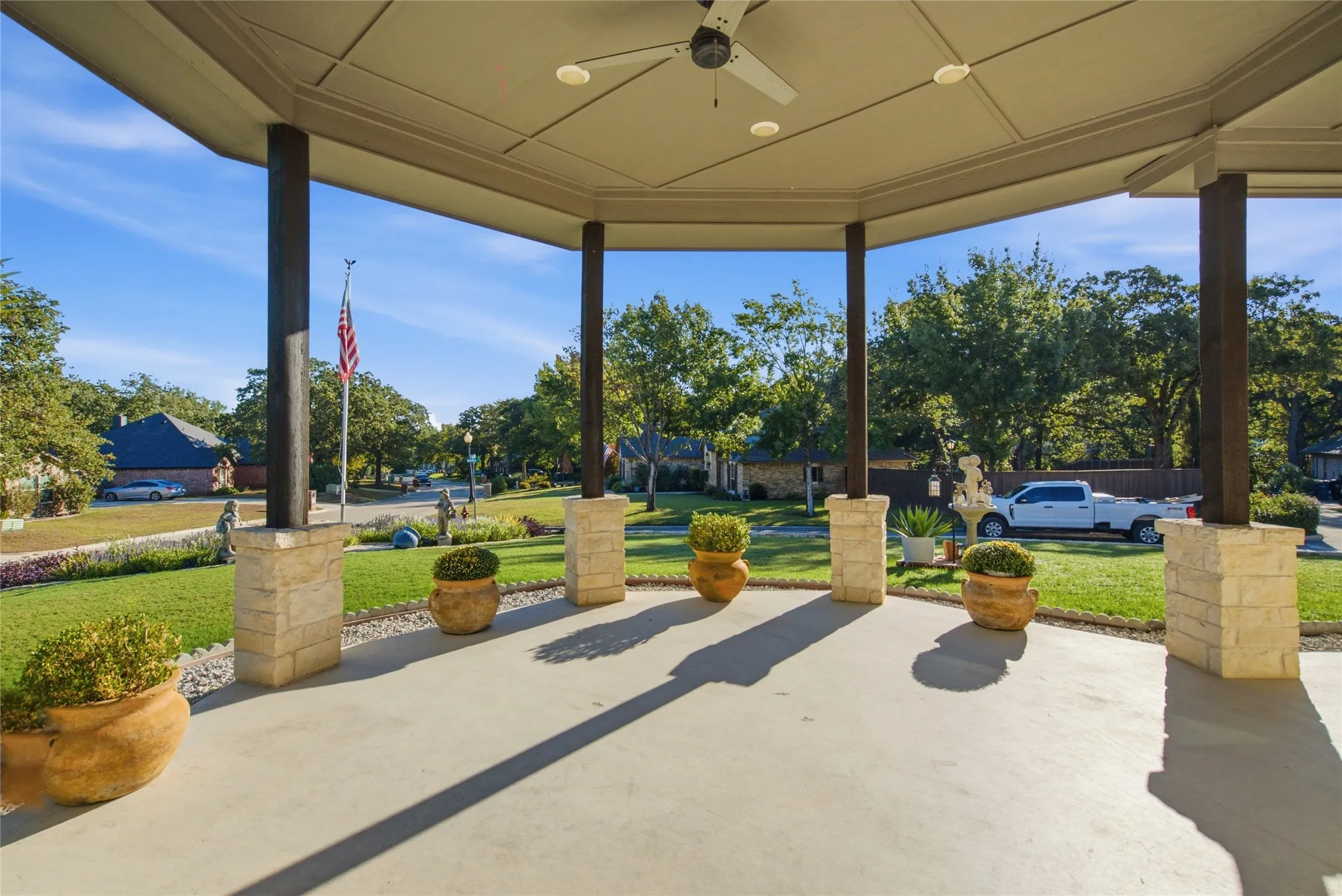 Single Family Residence For Sale in Tarrant County , 108 Ty Lane, Azle, Texas 76020, 3 Bedroom, 2 Bathroom, 3 Garage spaces, 2,273 Sqft, built in 2019, mls#21407233, Real Estate Agent in Azle, Homes For Sale in Tarrant county, Homes For Sale in Azle, Realtor in Azle Texas, Real Estate Brokerage Independent Realty Texas, Luminita Cordes Realtor