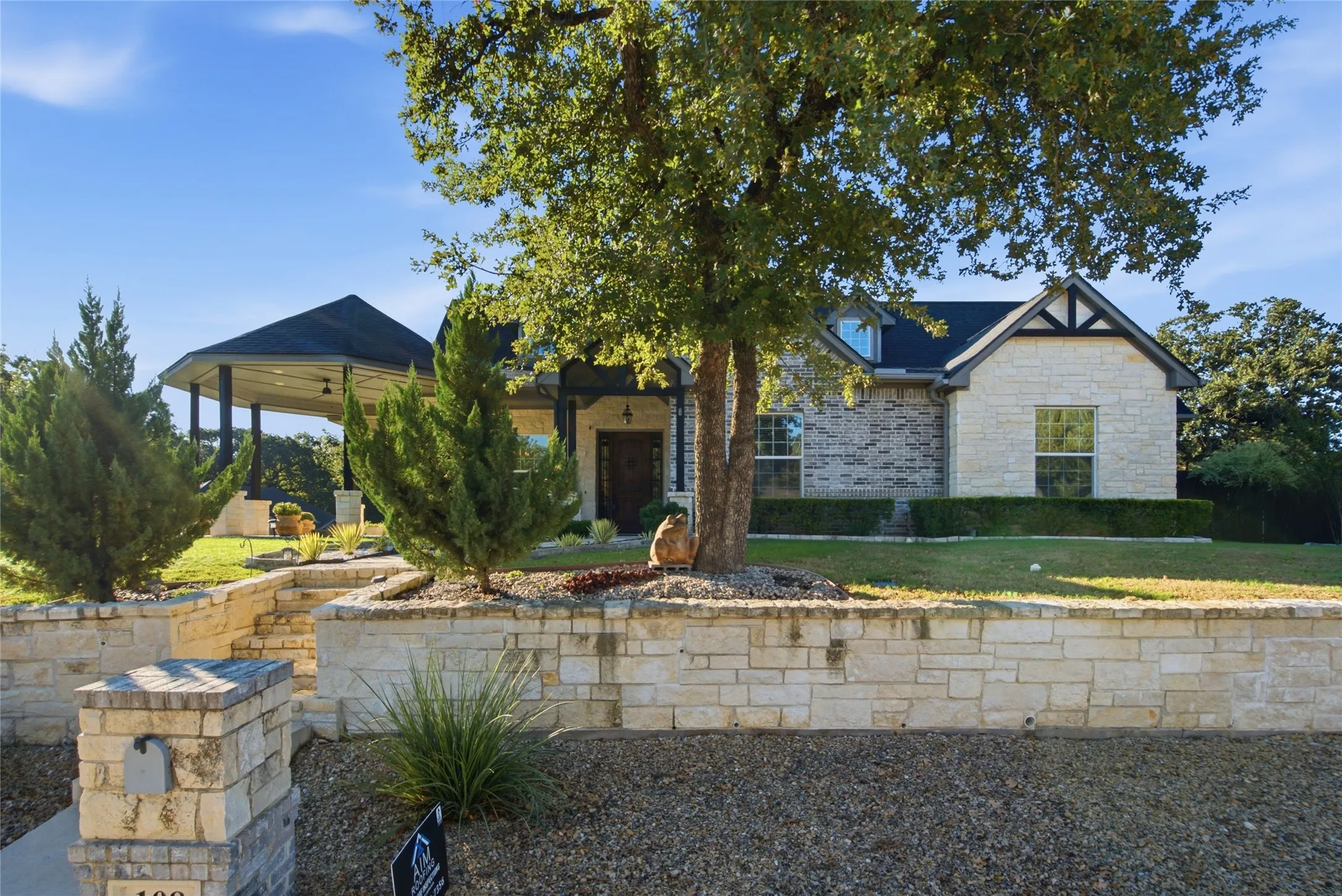 Single Family Residence For Sale in Tarrant County , 108 Ty Lane, Azle, Texas 76020, 3 Bedroom, 2 Bathroom, 3 Garage spaces, 2,273 Sqft, built in 2019, mls#21407233, Real Estate Agent in Azle, Homes For Sale in Tarrant county, Homes For Sale in Azle, Realtor in Azle Texas, Real Estate Brokerage Independent Realty Texas, Luminita Cordes Realtor