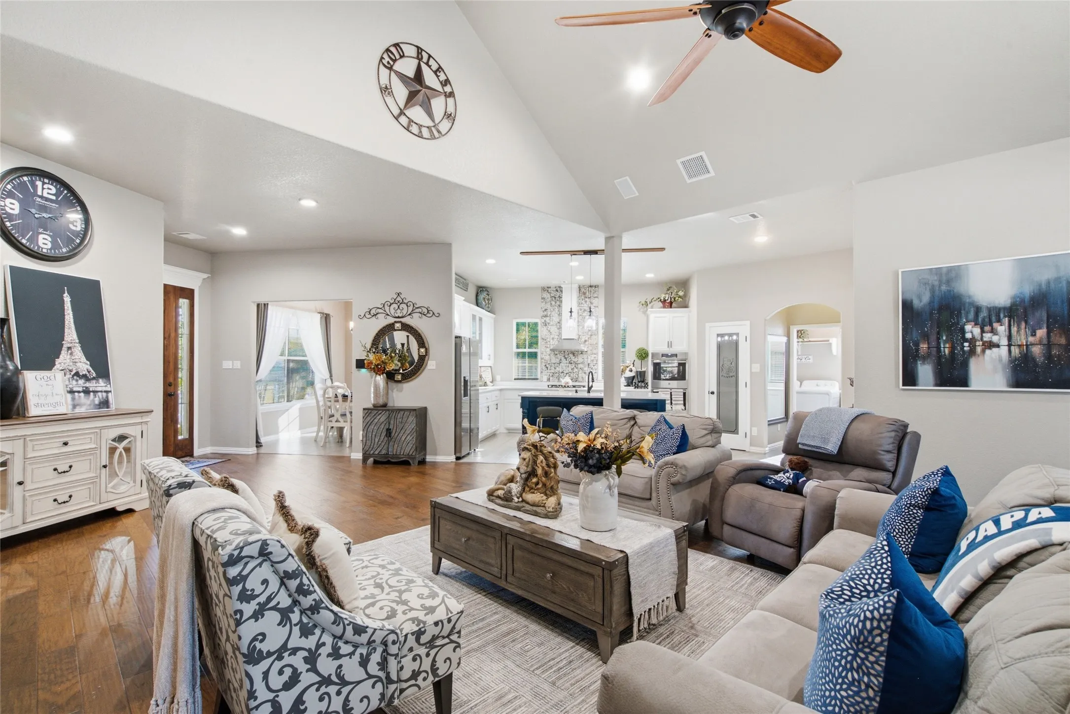 Single Family Residence For Sale in Tarrant County , 108 Ty Lane, Azle, Texas 76020, 3 Bedroom, 2 Bathroom, 3 Garage spaces, 2,273 Sqft, built in 2019, mls#21407233, Real Estate Agent in Azle, Homes For Sale in Tarrant county, Homes For Sale in Azle, Realtor in Azle Texas, Real Estate Brokerage Independent Realty Texas, Luminita Cordes Realtor