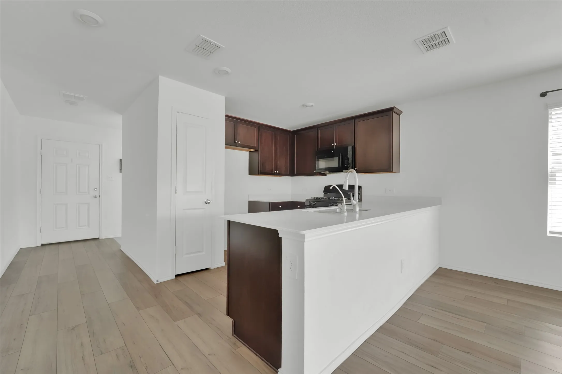 Single Family Residence For Rent in Denton County , 305 Frio Pass Trail, Fort Worth, Texas 76052, 4 Bedroom, 3 Bathroom, 2 Garage spaces, 1,916 Sqft, built in 2021, mls#21405648, Real Estate Agent in Fort Worth, Homes For Rent in Denton county, Homes For Rent in Fort Worth, Realtor in Fort Worth Texas, Real Estate Brokerage Independent Realty Texas, Luminita Cordes Realtor