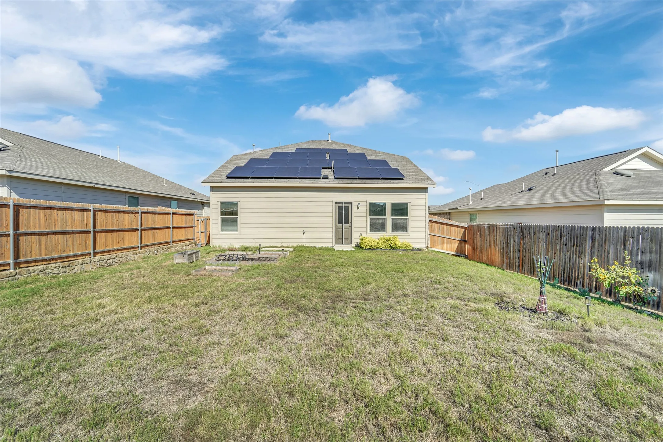 Single Family Residence For Rent in Denton County , 305 Frio Pass Trail, Fort Worth, Texas 76052, 4 Bedroom, 3 Bathroom, 2 Garage spaces, 1,916 Sqft, built in 2021, mls#21405648, Real Estate Agent in Fort Worth, Homes For Rent in Denton county, Homes For Rent in Fort Worth, Realtor in Fort Worth Texas, Real Estate Brokerage Independent Realty Texas, Luminita Cordes Realtor