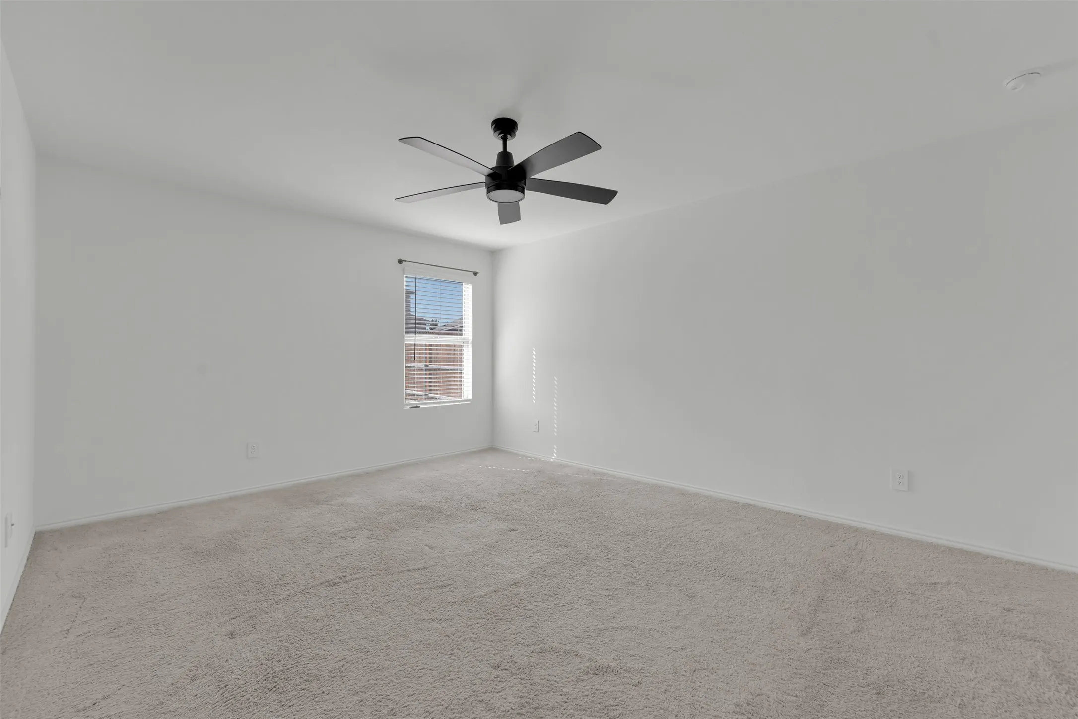 Single Family Residence For Rent in Denton County , 305 Frio Pass Trail, Fort Worth, Texas 76052, 4 Bedroom, 3 Bathroom, 2 Garage spaces, 1,916 Sqft, built in 2021, mls#21405648, Real Estate Agent in Fort Worth, Homes For Rent in Denton county, Homes For Rent in Fort Worth, Realtor in Fort Worth Texas, Real Estate Brokerage Independent Realty Texas, Luminita Cordes Realtor