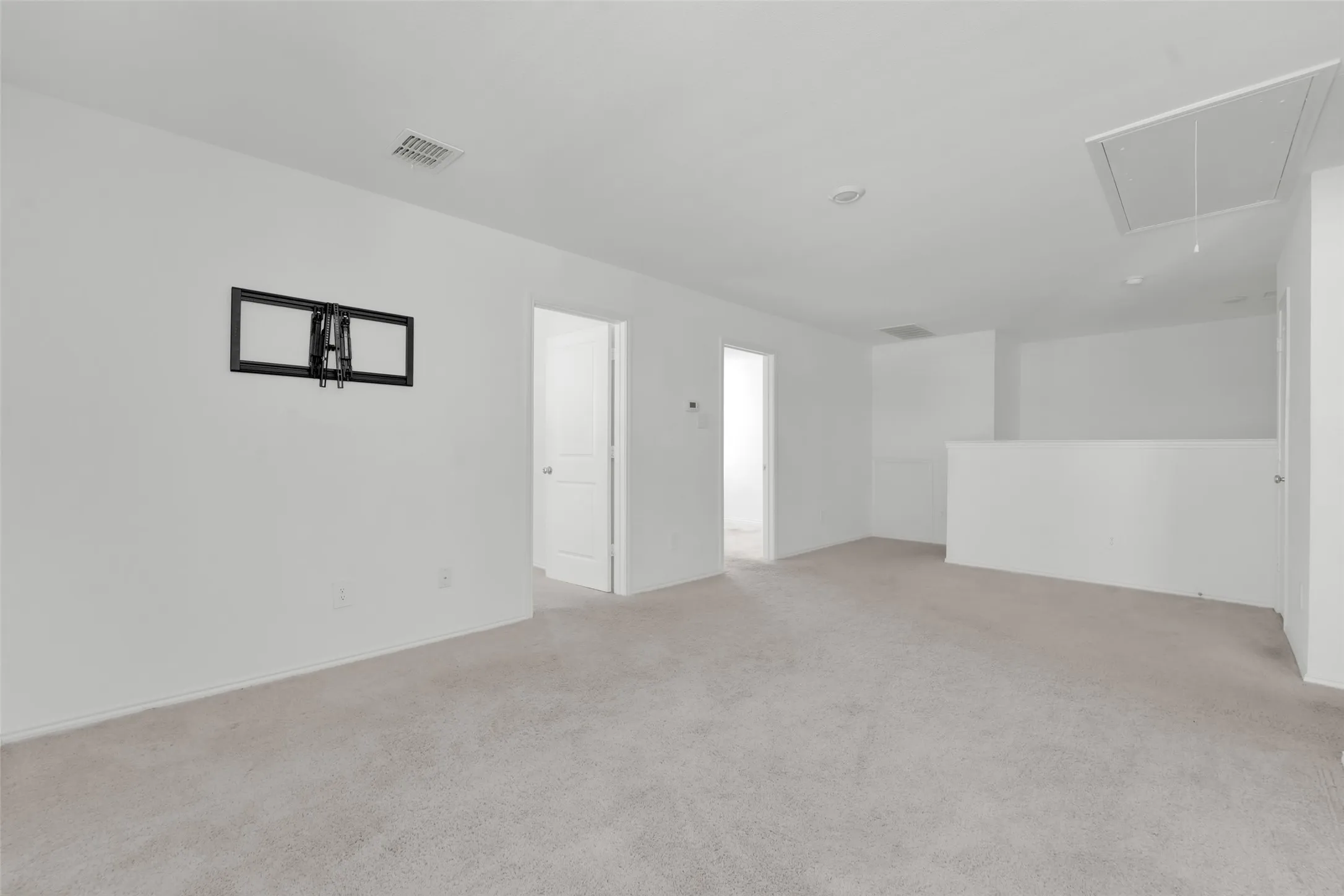 Single Family Residence For Rent in Denton County , 305 Frio Pass Trail, Fort Worth, Texas 76052, 4 Bedroom, 3 Bathroom, 2 Garage spaces, 1,916 Sqft, built in 2021, mls#21405648, Real Estate Agent in Fort Worth, Homes For Rent in Denton county, Homes For Rent in Fort Worth, Realtor in Fort Worth Texas, Real Estate Brokerage Independent Realty Texas, Luminita Cordes Realtor
