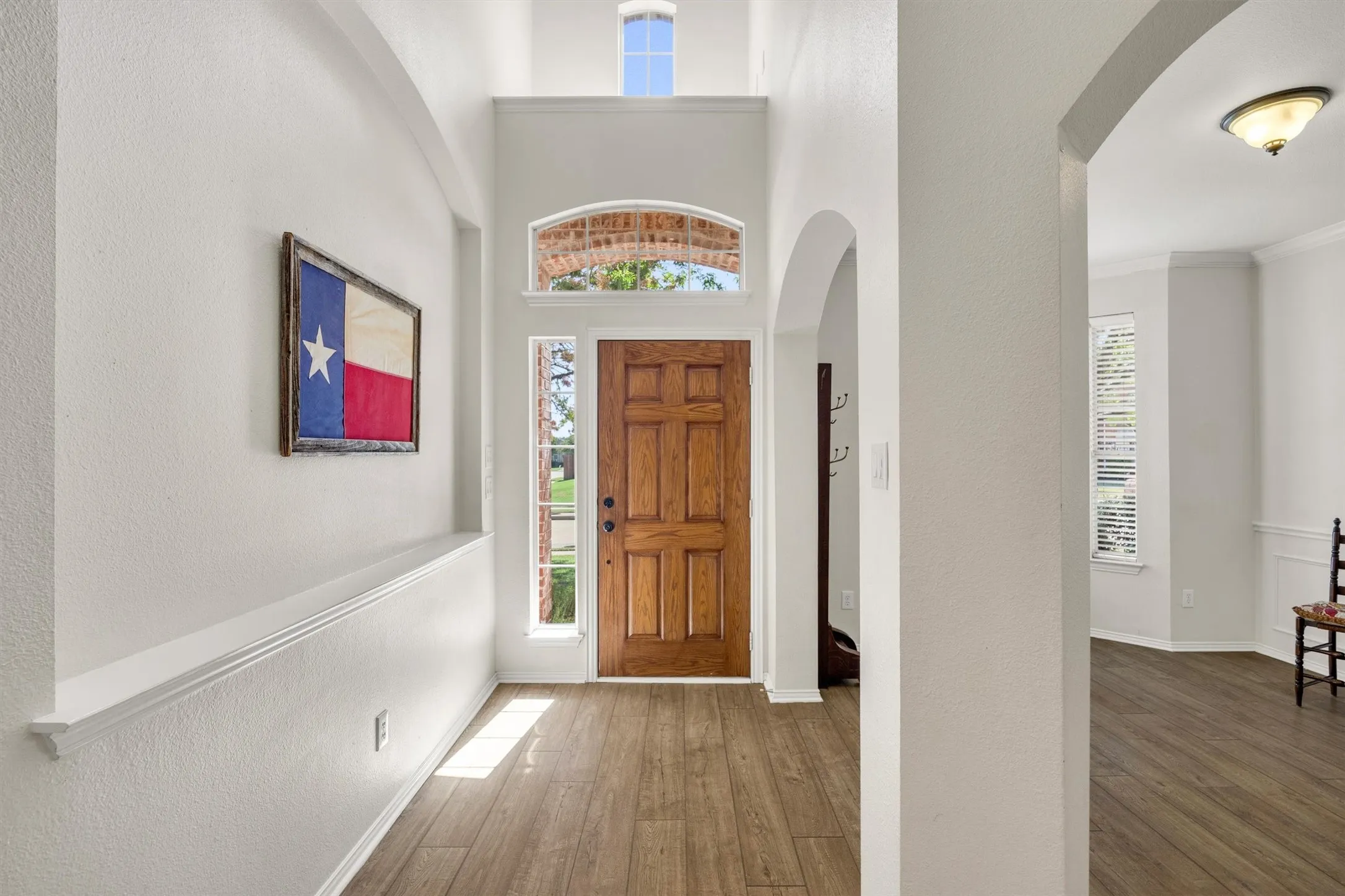 Single Family Residence For Sale in Collin County , 419 Lakefield Drive, Murphy, Texas 75094, 5 Bedroom, 3 Bathroom, 2 Garage spaces, 2,949 Sqft, built in 2000, mls#21405570, Real Estate Agent in Murphy, Homes For Sale in Collin county, Homes For Sale in Murphy, Realtor in Murphy Texas, Real Estate Brokerage Independent Realty Texas, Luminita Cordes Realtor