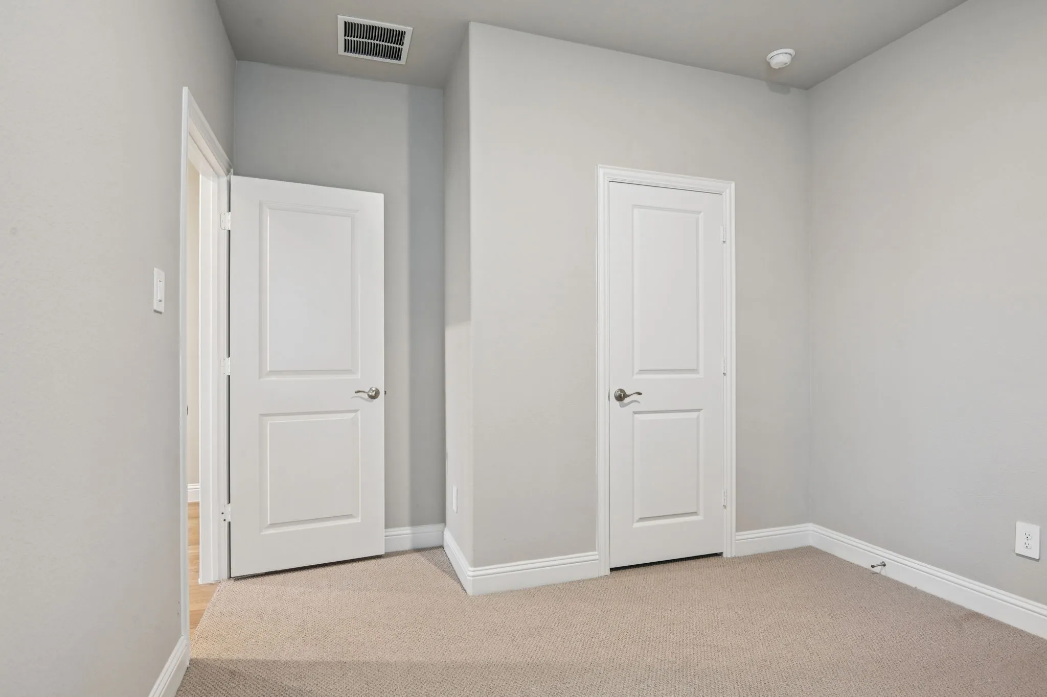 Photo is not of the actual home, but is an inspirational photo of builder’s model home and may depict options, furnishings, and/or decorator features that are not included.