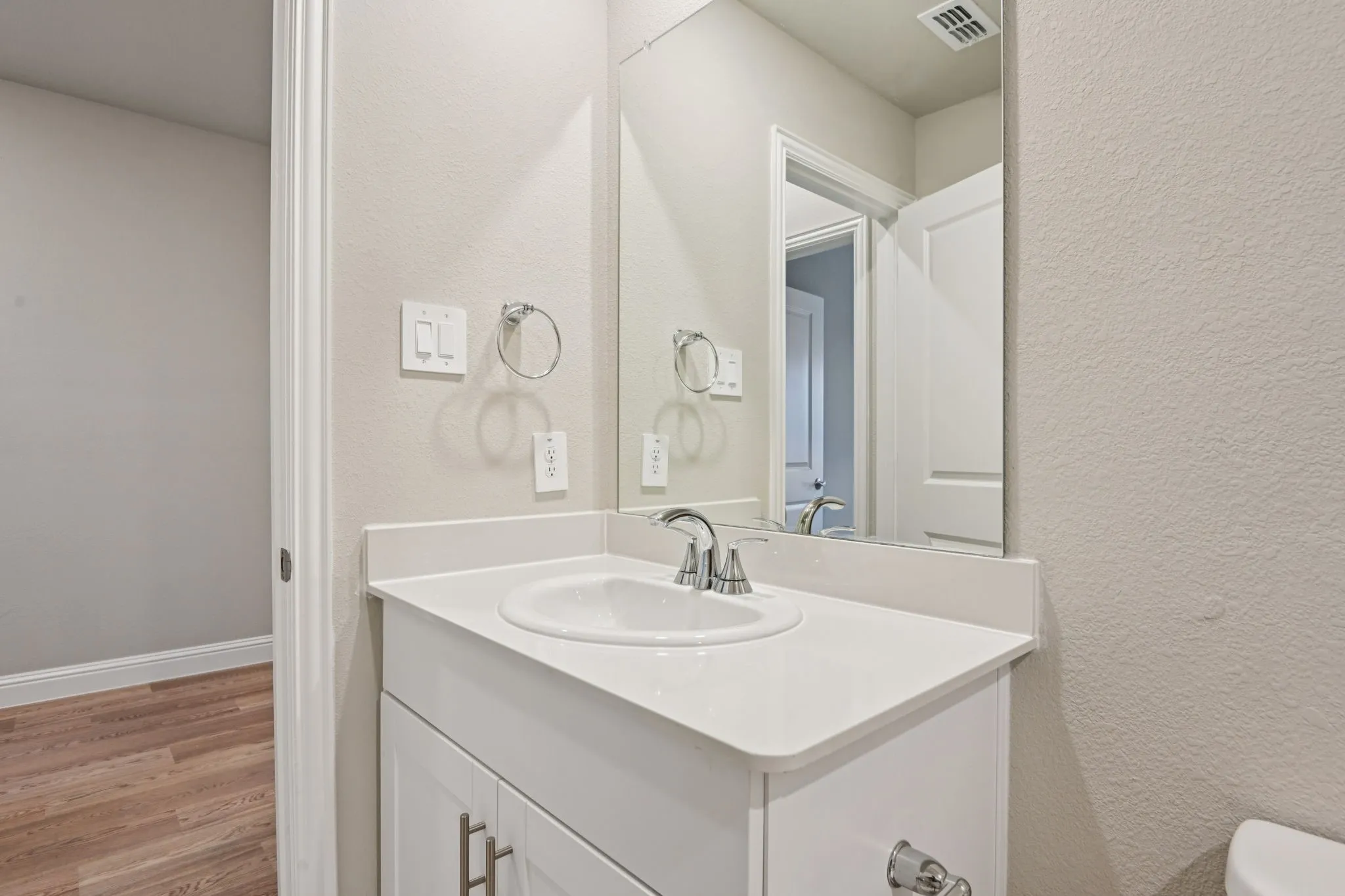 Photo is not of the actual home, but is an inspirational photo of builder’s model home and may depict options, furnishings, and/or decorator features that are not included.