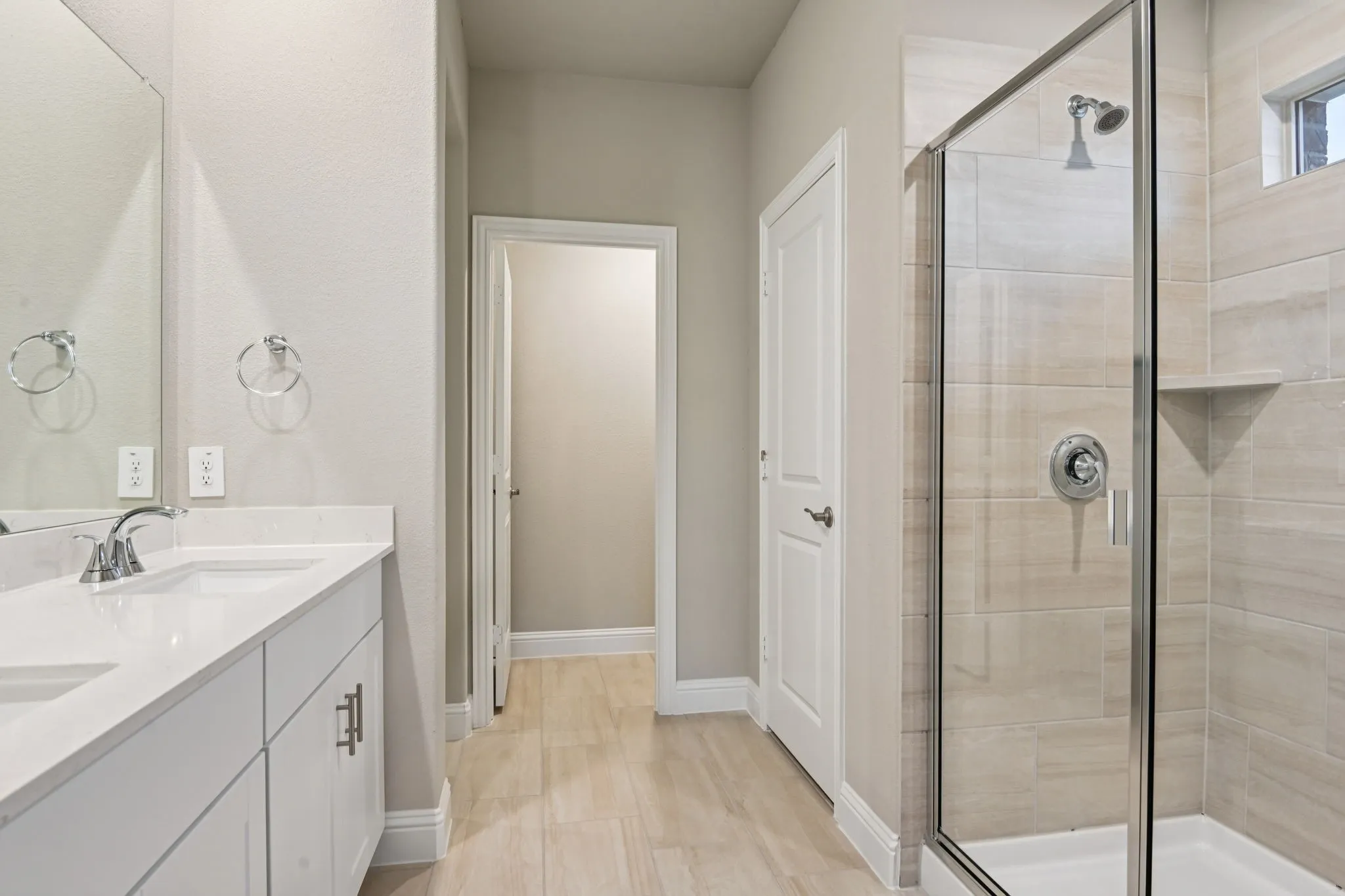Photo is not of the actual home, but is an inspirational photo of builder’s model home and may depict options, furnishings, and/or decorator features that are not included.