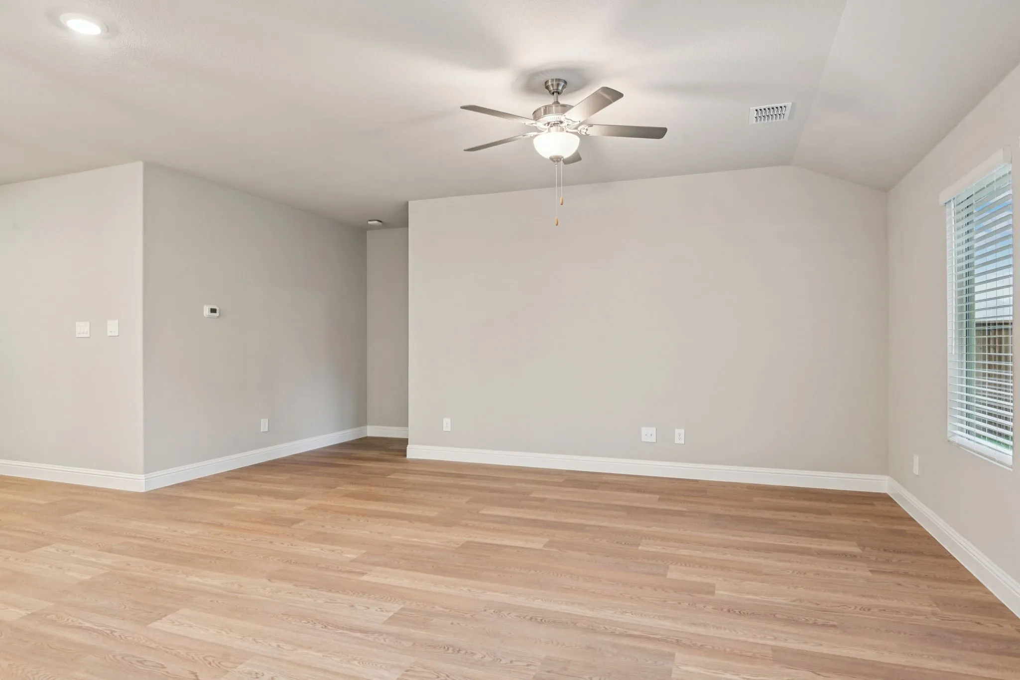 Photo is not of the actual home, but is an inspirational photo of builder’s model home and may depict options, furnishings, and/or decorator features that are not included.