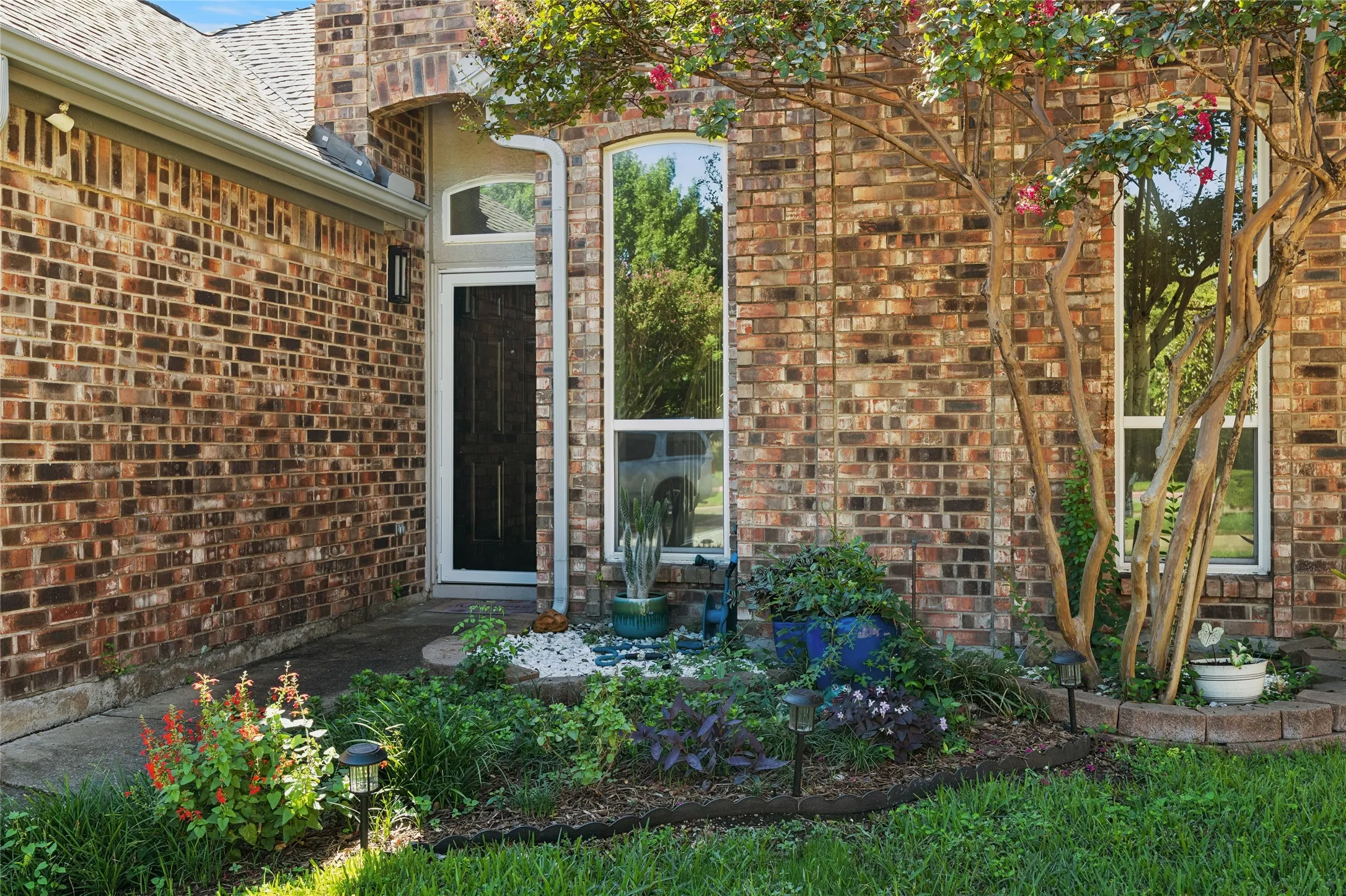 Welcome home to 428 Arbor Creek Drive.