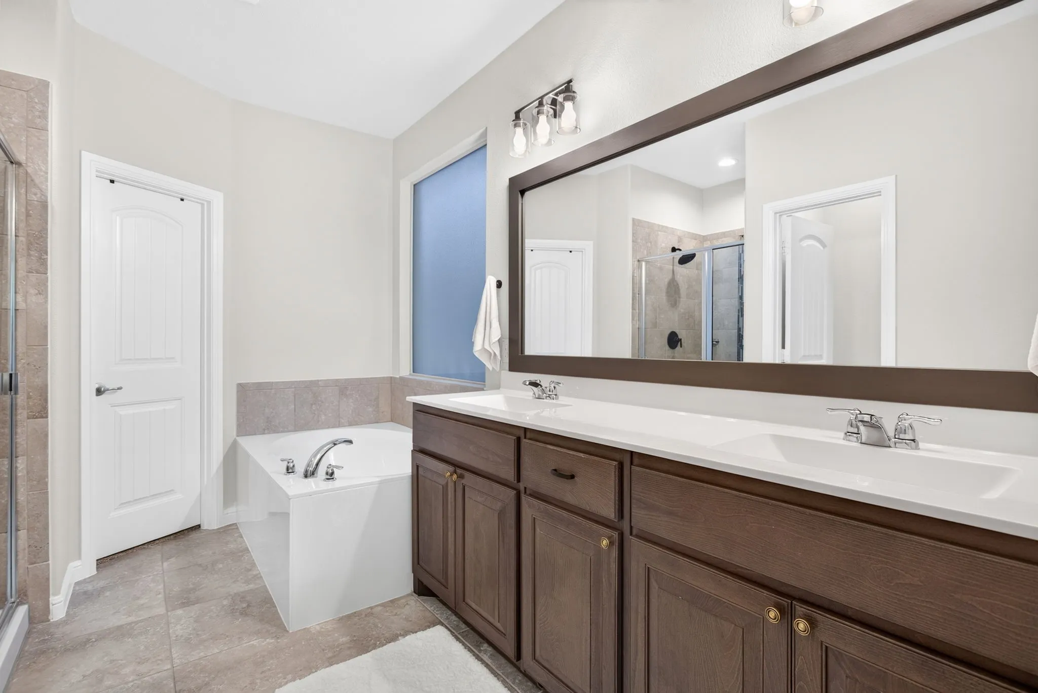 Single Family Residence For Sale in Tarrant County , 1121 Lakin Road, Fort Worth, Texas 76177, 4 Bedroom, 2 Bathroom, 2 Garage spaces, 2,022 Sqft, built in 2018, mls#21406515, Real Estate Agent in Fort Worth, Homes For Sale in Tarrant county, Homes For Sale in Fort Worth, Realtor in Fort Worth Texas, Real Estate Brokerage Independent Realty Texas, Luminita Cordes Realtor