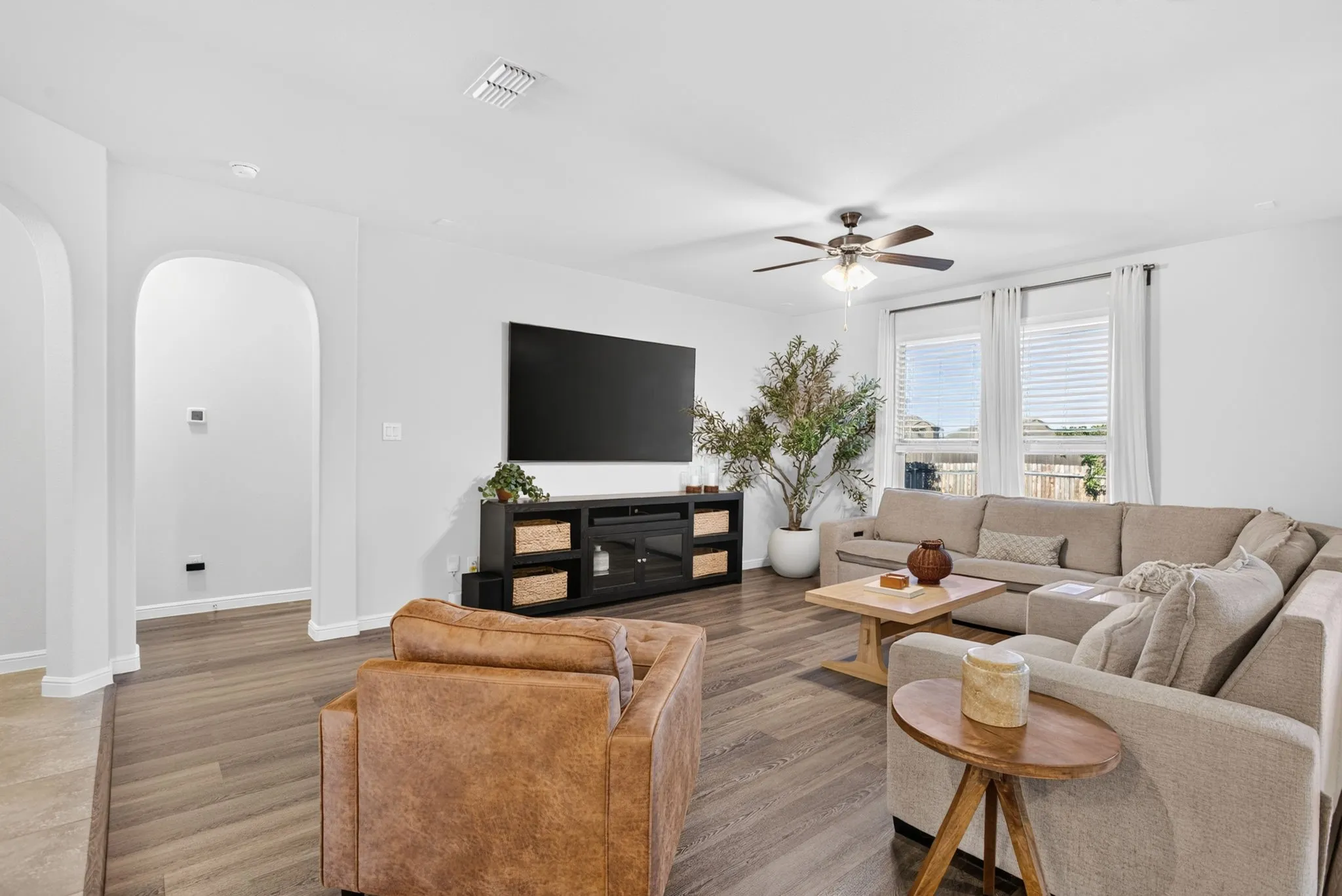 Single Family Residence For Sale in Tarrant County , 1121 Lakin Road, Fort Worth, Texas 76177, 4 Bedroom, 2 Bathroom, 2 Garage spaces, 2,022 Sqft, built in 2018, mls#21406515, Real Estate Agent in Fort Worth, Homes For Sale in Tarrant county, Homes For Sale in Fort Worth, Realtor in Fort Worth Texas, Real Estate Brokerage Independent Realty Texas, Luminita Cordes Realtor