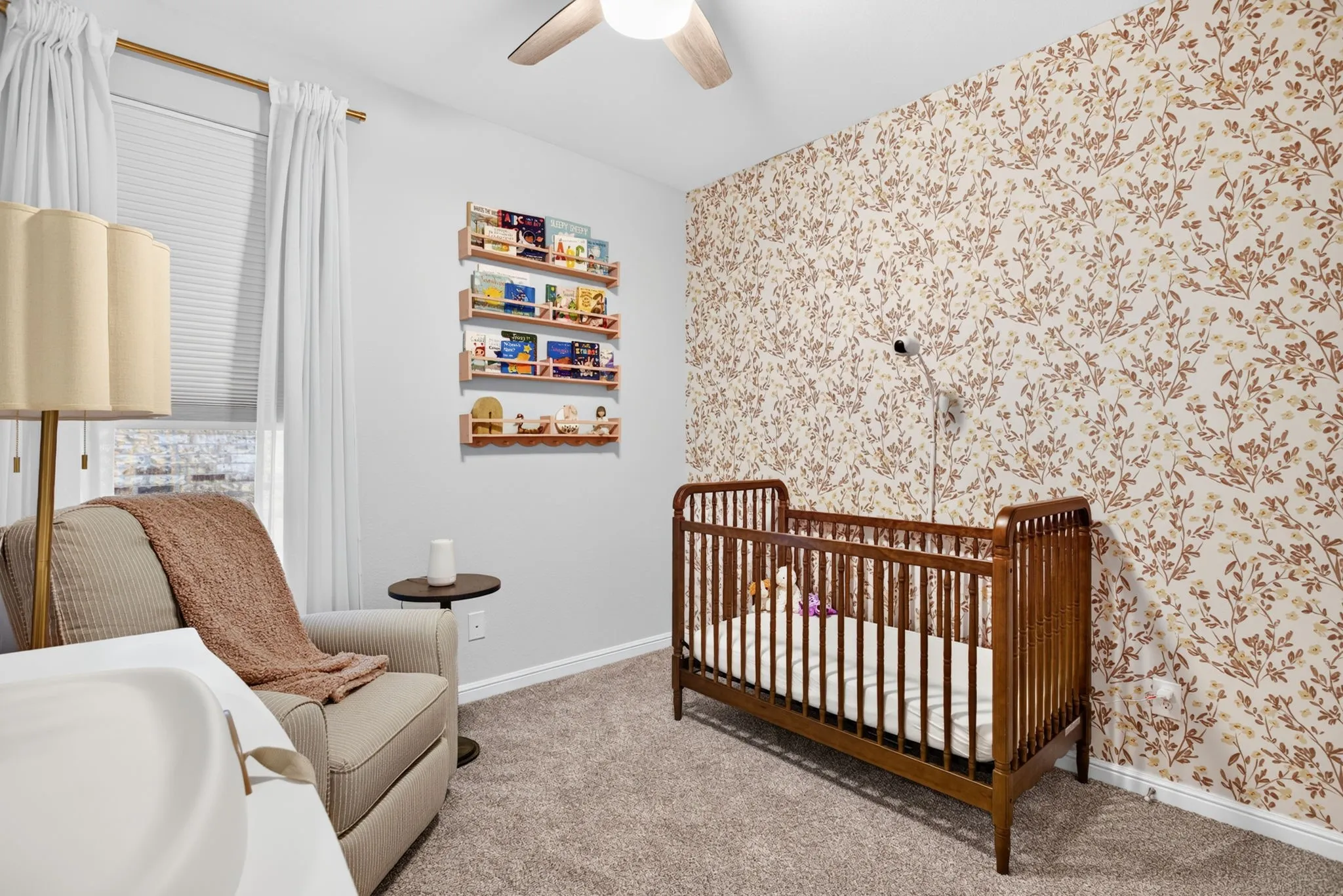 Single Family Residence For Sale in Tarrant County , 1121 Lakin Road, Fort Worth, Texas 76177, 4 Bedroom, 2 Bathroom, 2 Garage spaces, 2,022 Sqft, built in 2018, mls#21406515, Real Estate Agent in Fort Worth, Homes For Sale in Tarrant county, Homes For Sale in Fort Worth, Realtor in Fort Worth Texas, Real Estate Brokerage Independent Realty Texas, Luminita Cordes Realtor