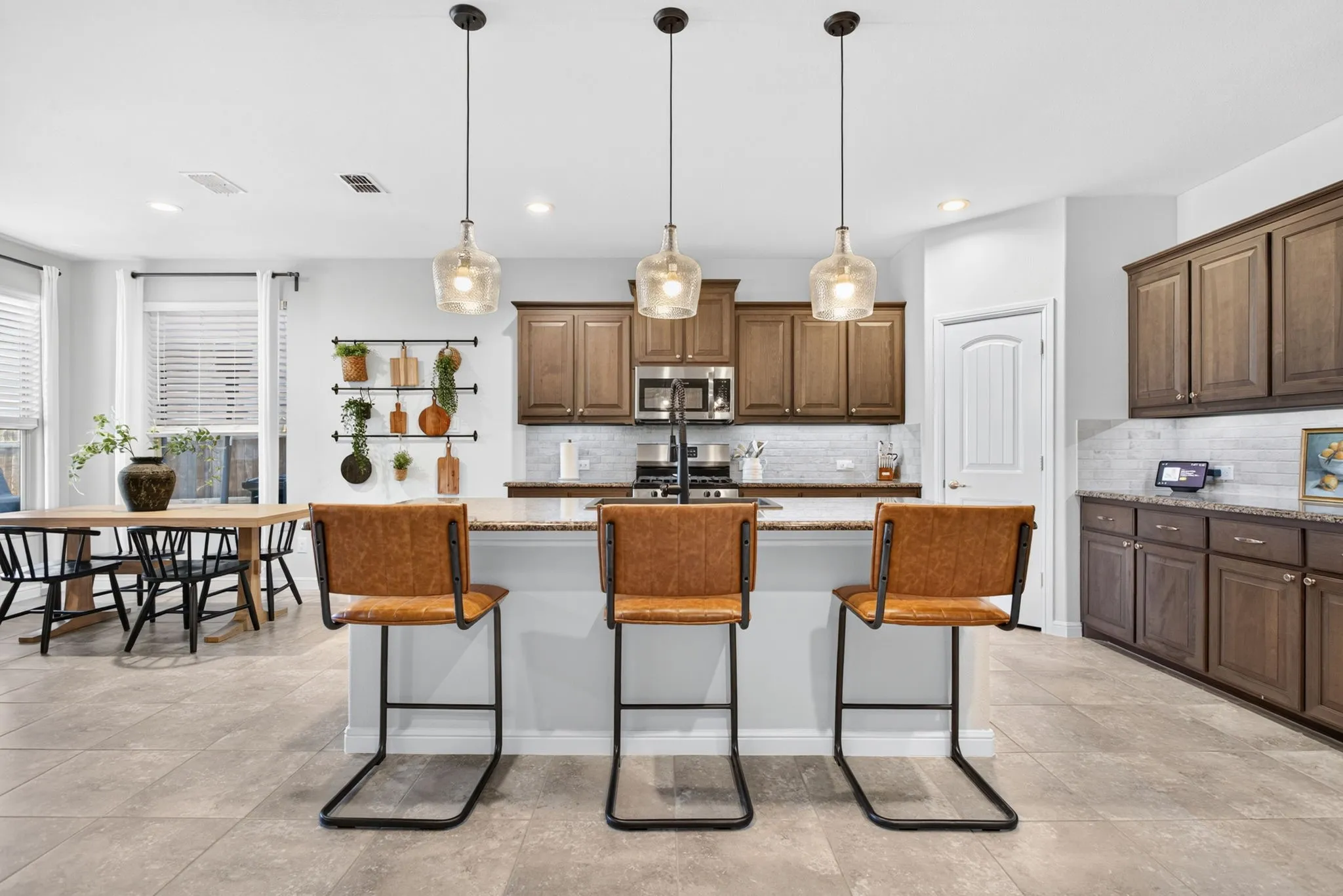 Single Family Residence For Sale in Tarrant County , 1121 Lakin Road, Fort Worth, Texas 76177, 4 Bedroom, 2 Bathroom, 2 Garage spaces, 2,022 Sqft, built in 2018, mls#21406515, Real Estate Agent in Fort Worth, Homes For Sale in Tarrant county, Homes For Sale in Fort Worth, Realtor in Fort Worth Texas, Real Estate Brokerage Independent Realty Texas, Luminita Cordes Realtor