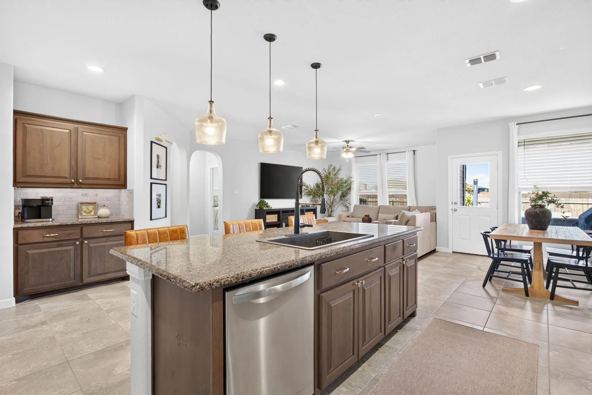 Single Family Residence For Sale in Tarrant County , 1121 Lakin Road, Fort Worth, Texas 76177, 4 Bedroom, 2 Bathroom, 2 Garage spaces, 2,022 Sqft, built in 2018, mls#21406515, Real Estate Agent in Fort Worth, Homes For Sale in Tarrant county, Homes For Sale in Fort Worth, Realtor in Fort Worth Texas, Real Estate Brokerage Independent Realty Texas, Luminita Cordes Realtor