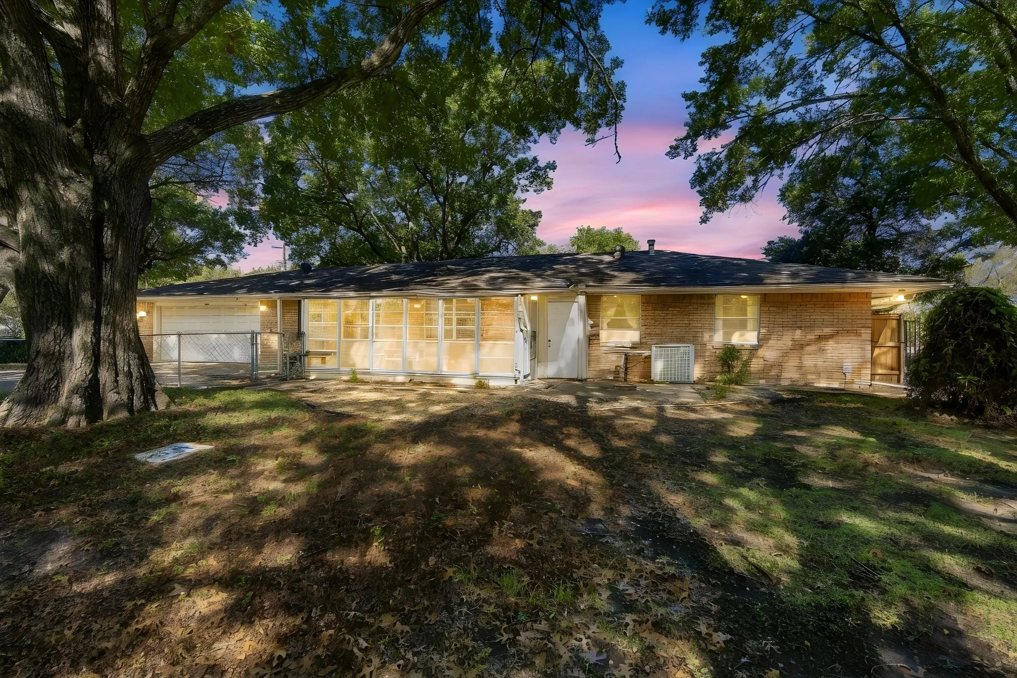 Single Family Residence For Sale in Ellis County , 522 Old Telico Road, Ennis, Texas 75119, 3 Bedroom, 2 Bathroom, 2 Garage spaces, 1,924 Sqft, built in 1962, mls#21406545, Real Estate Agent in Ennis, Homes For Sale in Ellis county, Homes For Sale in Ennis, Realtor in Ennis Texas, Real Estate Brokerage Independent Realty Texas, Luminita Cordes Realtor