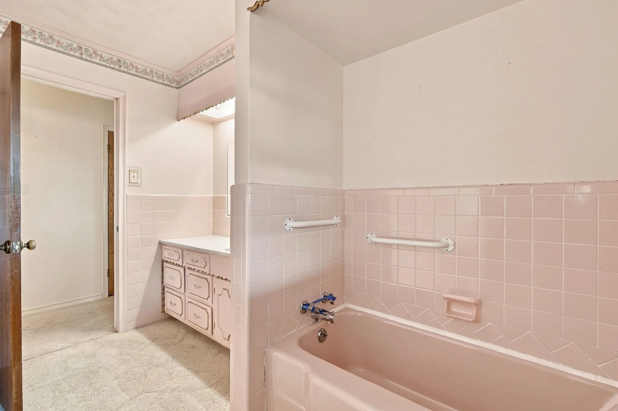 Single Family Residence For Sale in Ellis County , 522 Old Telico Road, Ennis, Texas 75119, 3 Bedroom, 2 Bathroom, 2 Garage spaces, 1,924 Sqft, built in 1962, mls#21406545, Real Estate Agent in Ennis, Homes For Sale in Ellis county, Homes For Sale in Ennis, Realtor in Ennis Texas, Real Estate Brokerage Independent Realty Texas, Luminita Cordes Realtor