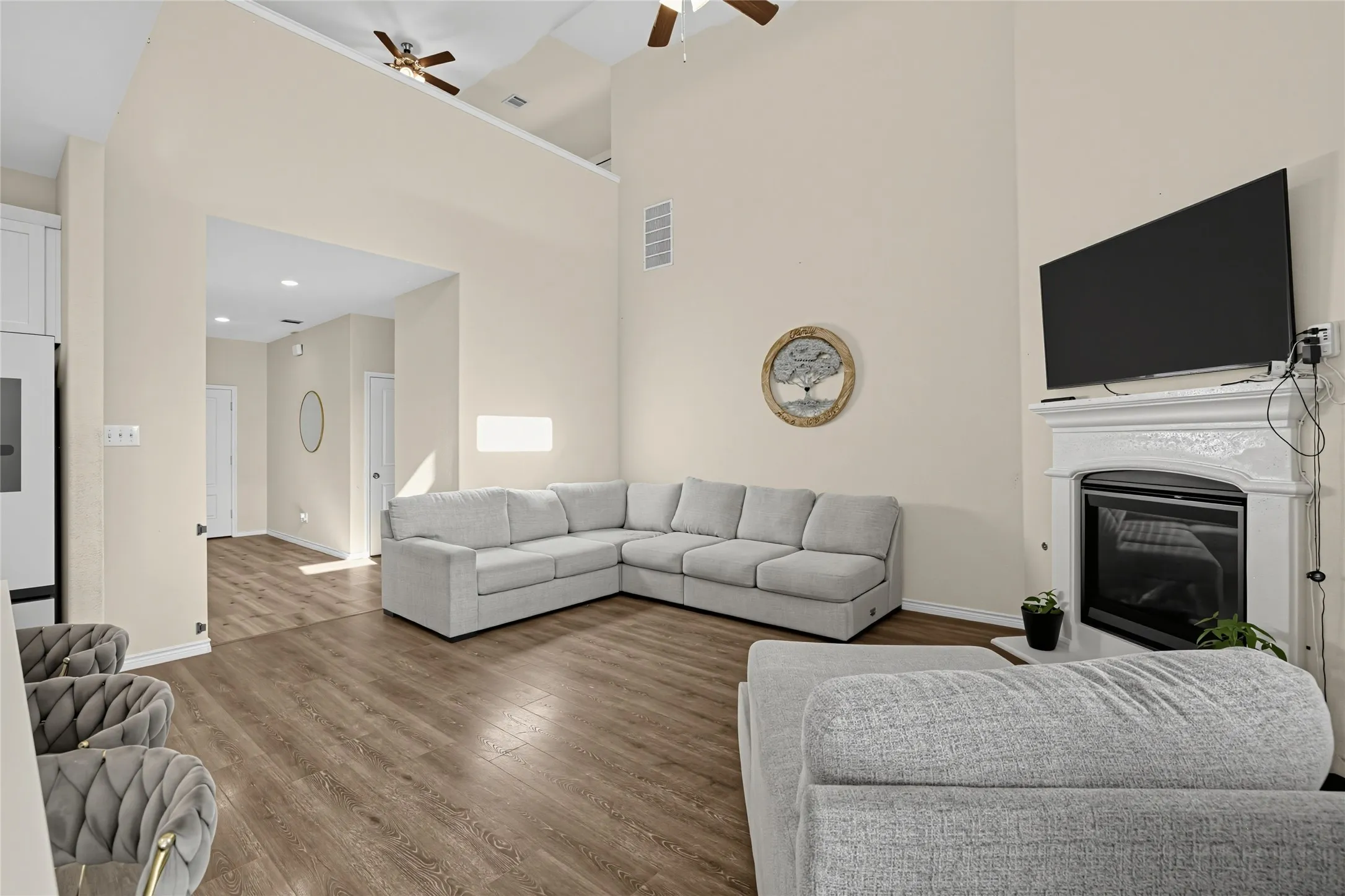 Single Family Residence For Sale in Rockwall County , 302 Cliffmere Drive, Fate, Texas 75087, 4 Bedroom, 3 Bathroom, 2 Garage spaces, 2,349 Sqft, built in 2022, mls#21406458, Real Estate Agent in Fate, Homes For Sale in Rockwall county, Homes For Sale in Fate, Realtor in Fate Texas, Real Estate Brokerage Independent Realty Texas, Luminita Cordes Realtor