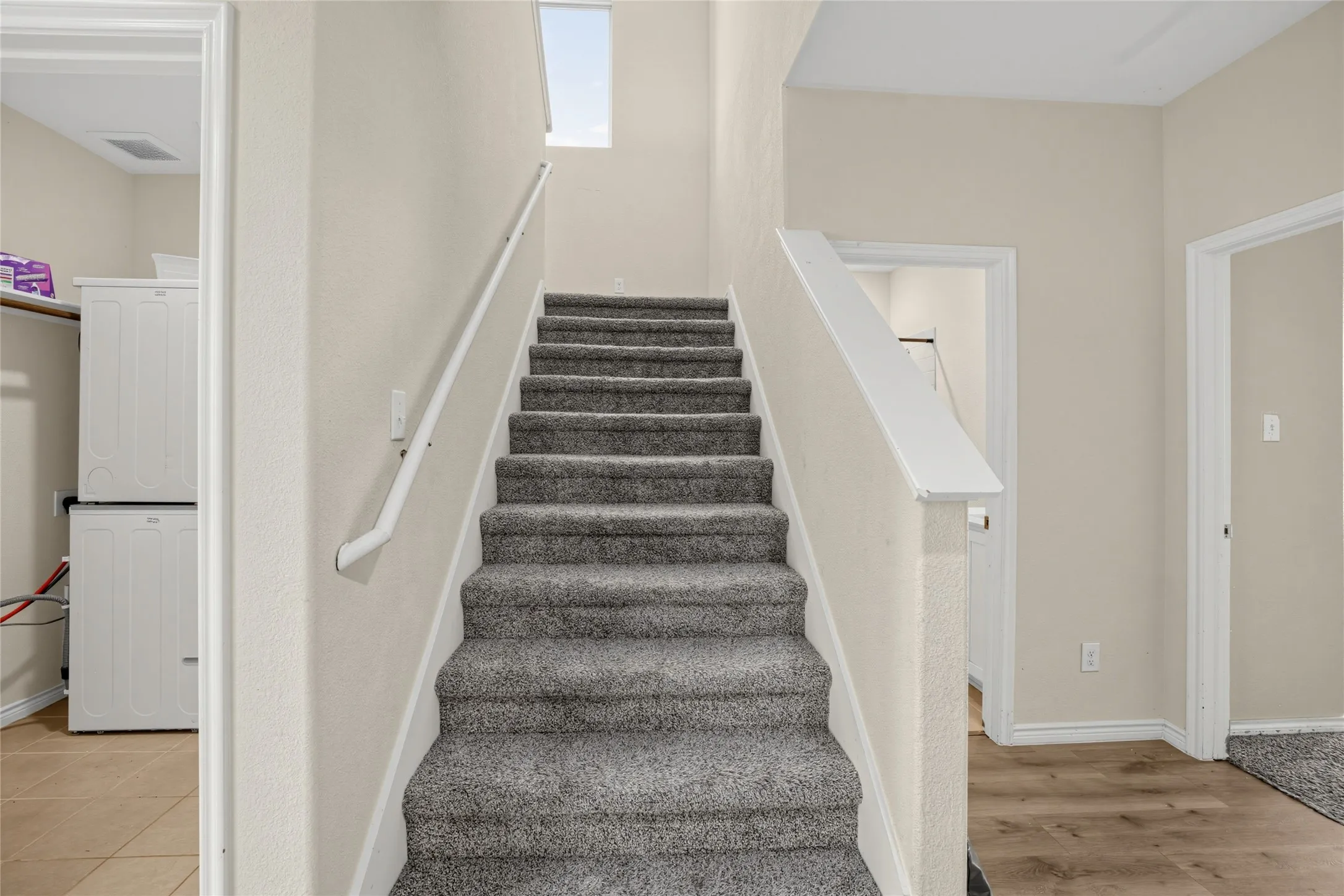Single Family Residence For Sale in Rockwall County , 302 Cliffmere Drive, Fate, Texas 75087, 4 Bedroom, 3 Bathroom, 2 Garage spaces, 2,349 Sqft, built in 2022, mls#21406458, Real Estate Agent in Fate, Homes For Sale in Rockwall county, Homes For Sale in Fate, Realtor in Fate Texas, Real Estate Brokerage Independent Realty Texas, Luminita Cordes Realtor
