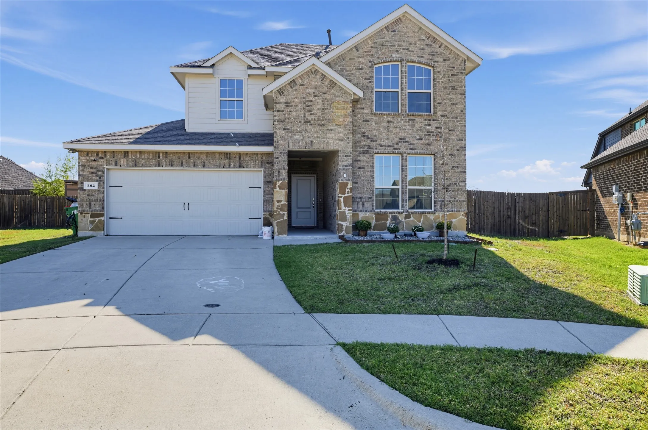 Single Family Residence For Sale in Rockwall County , 302 Cliffmere Drive, Fate, Texas 75087, 4 Bedroom, 3 Bathroom, 2 Garage spaces, 2,349 Sqft, built in 2022, mls#21406458, Real Estate Agent in Fate, Homes For Sale in Rockwall county, Homes For Sale in Fate, Realtor in Fate Texas, Real Estate Brokerage Independent Realty Texas, Luminita Cordes Realtor