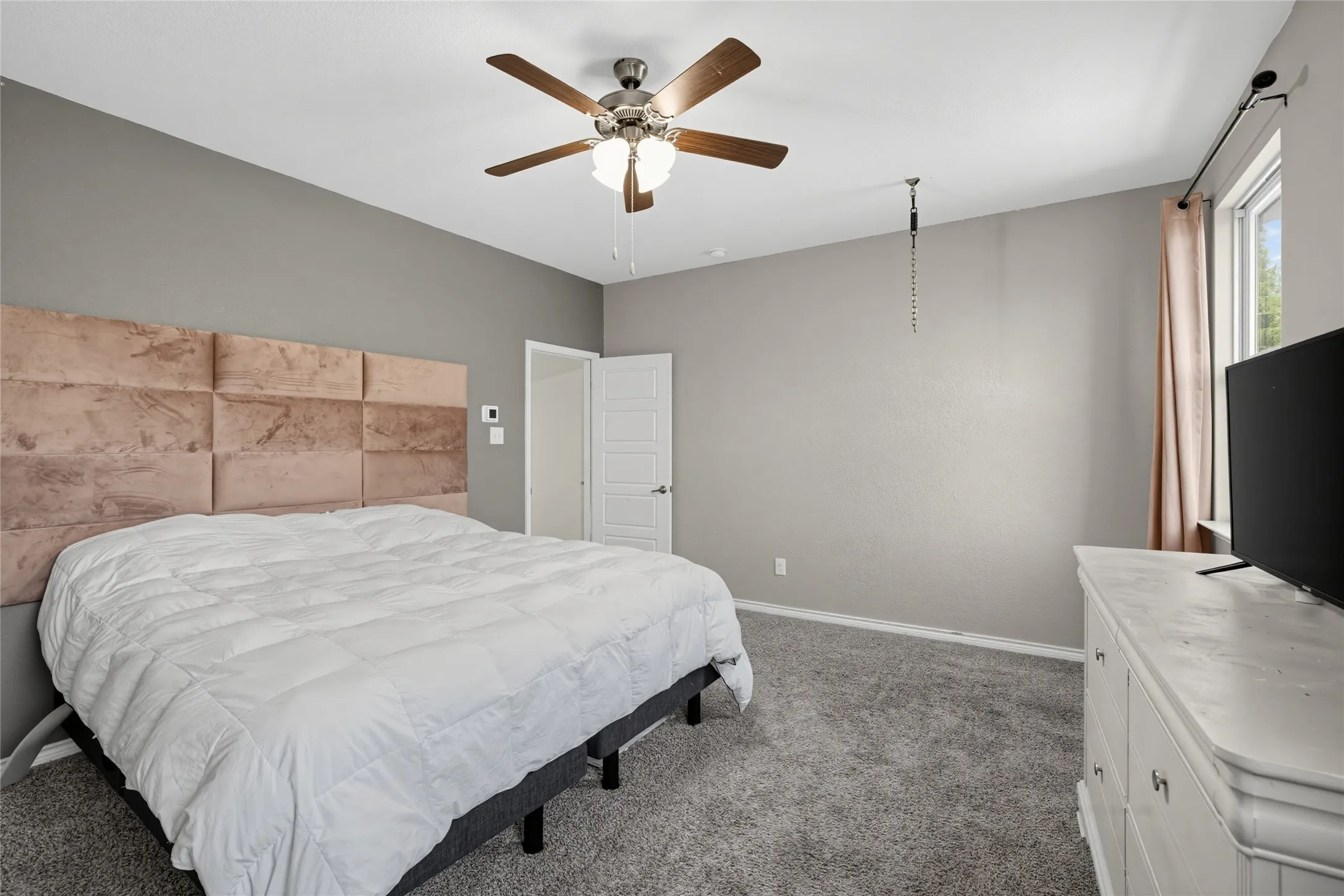 Single Family Residence For Sale in Rockwall County , 302 Cliffmere Drive, Fate, Texas 75087, 4 Bedroom, 3 Bathroom, 2 Garage spaces, 2,349 Sqft, built in 2022, mls#21406458, Real Estate Agent in Fate, Homes For Sale in Rockwall county, Homes For Sale in Fate, Realtor in Fate Texas, Real Estate Brokerage Independent Realty Texas, Luminita Cordes Realtor